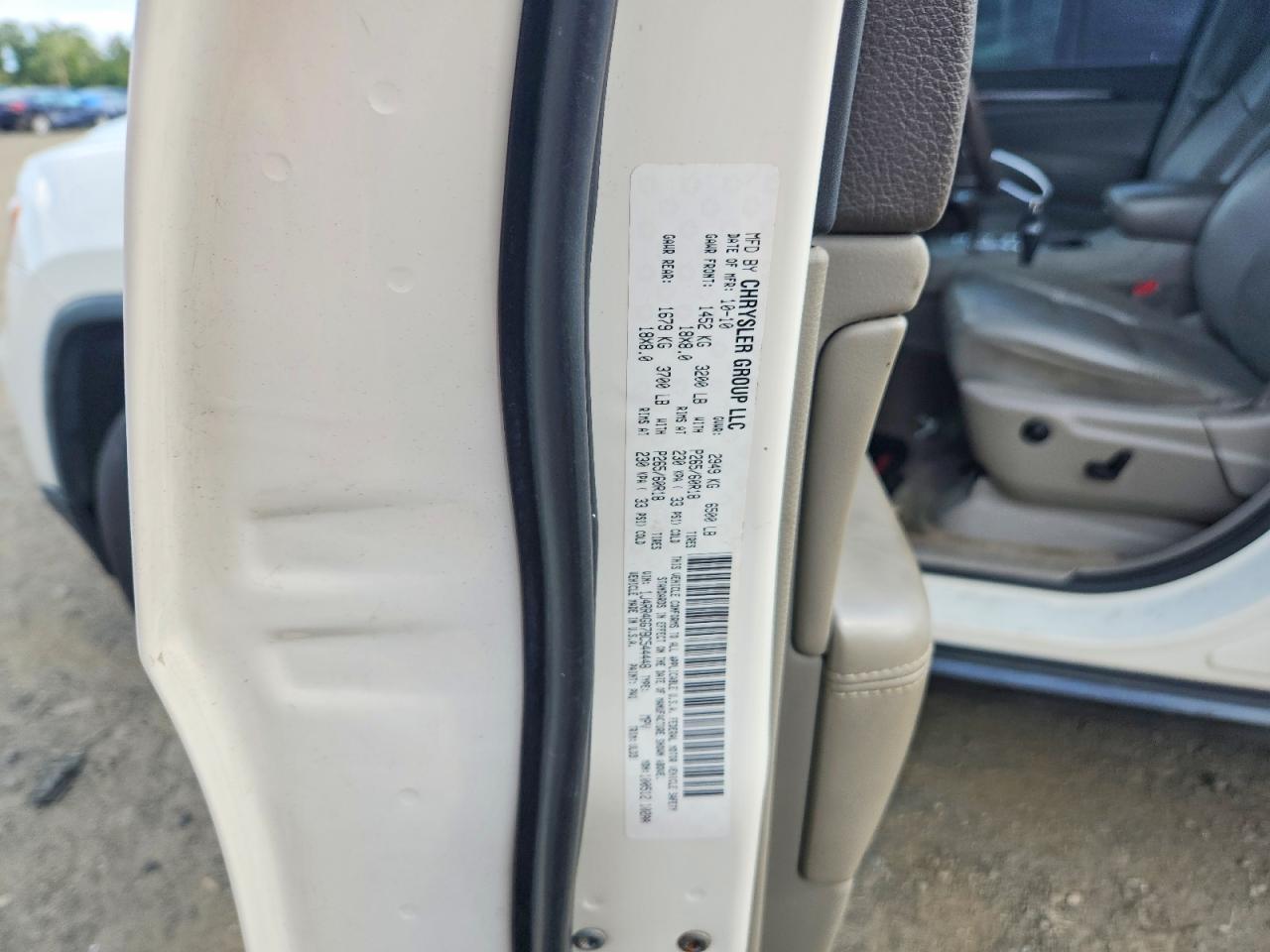 2011 Jeep Grand Cherokee Laredo White vin: 1J4RR4GG7BC544448