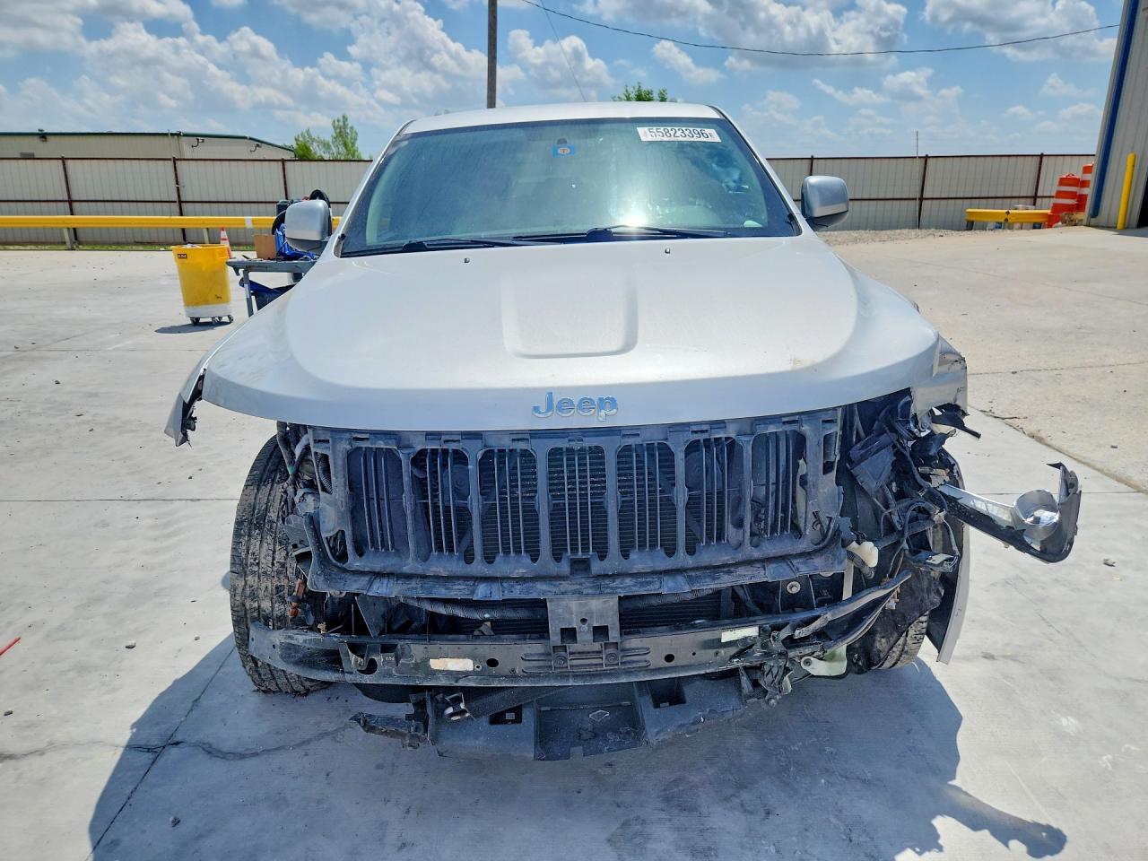 2011 Jeep Grand Cherokee Laredo Серебряный vin: 1J4RR4GG7BC577076