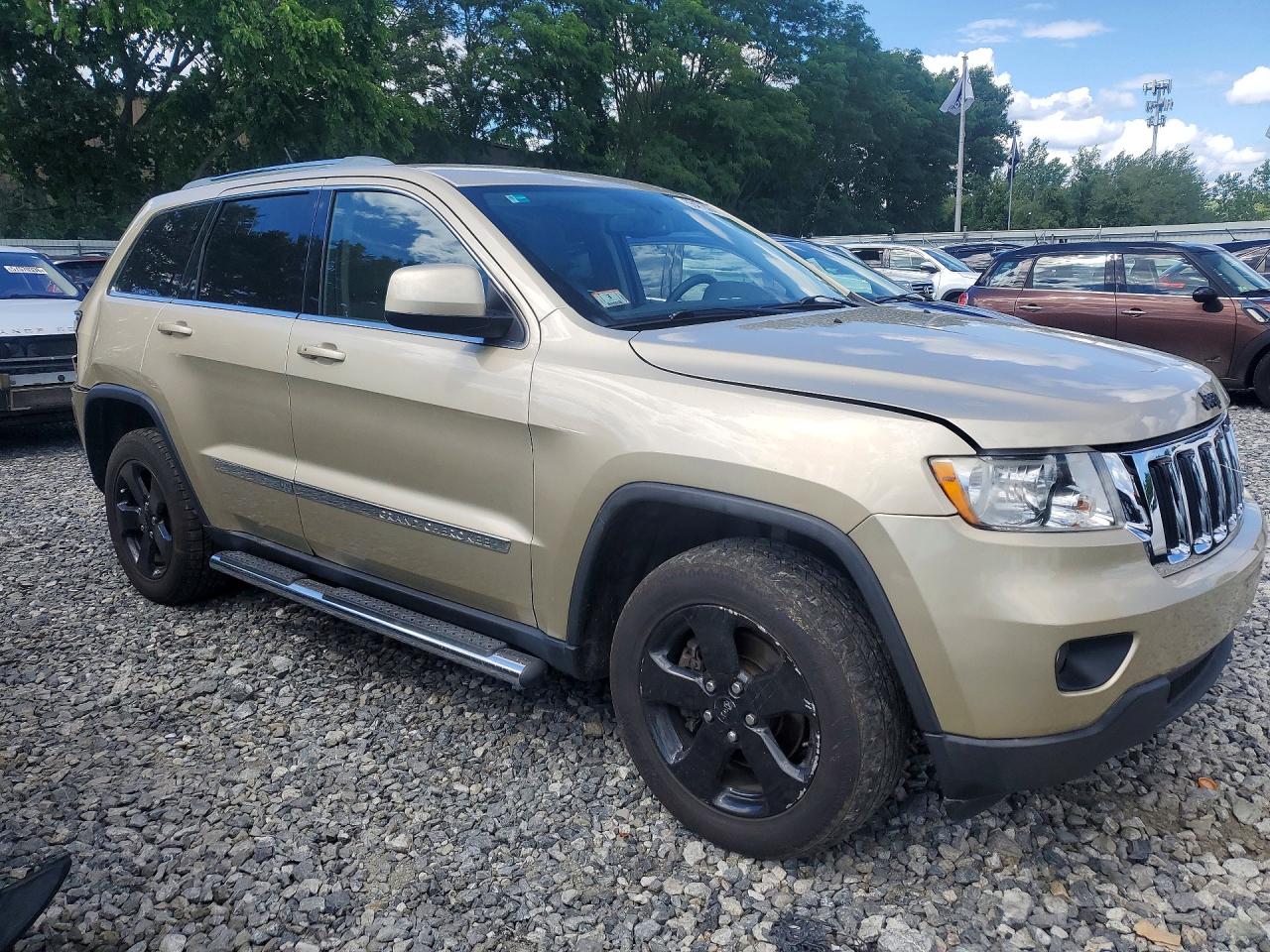 2011 Jeep Grand Cherokee Laredo Желто-коричневый vin: 1J4RR4GG7BC601151