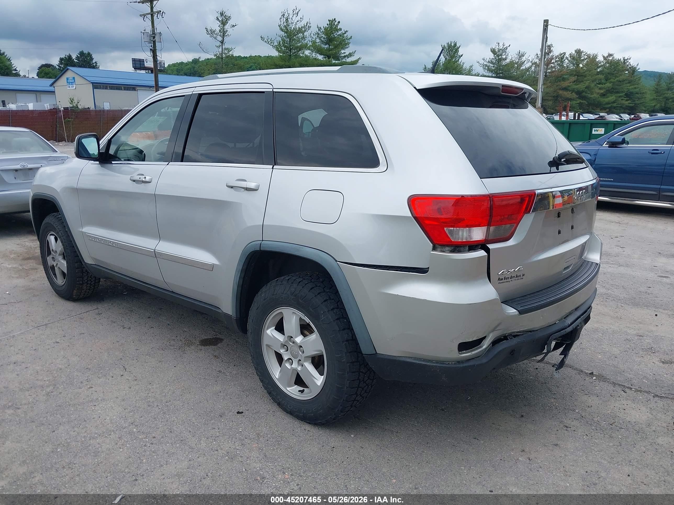 2011 Jeep Grand Cherokee Laredo Silver vin: 1J4RR4GG7BC671510
