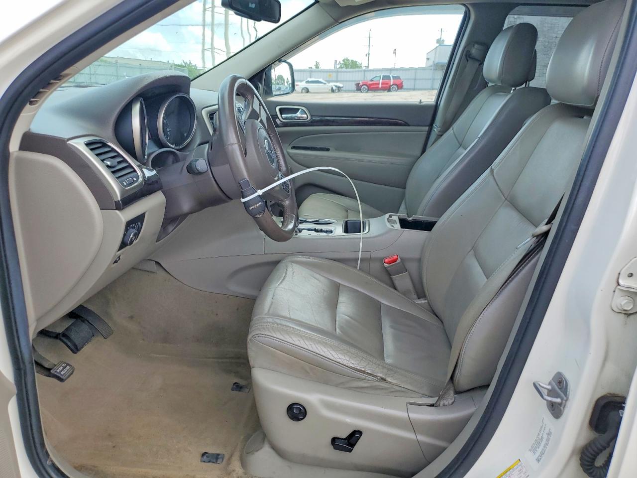 2011 Jeep Grand Cherokee Laredo White vin: 1J4RR4GG7BC673063