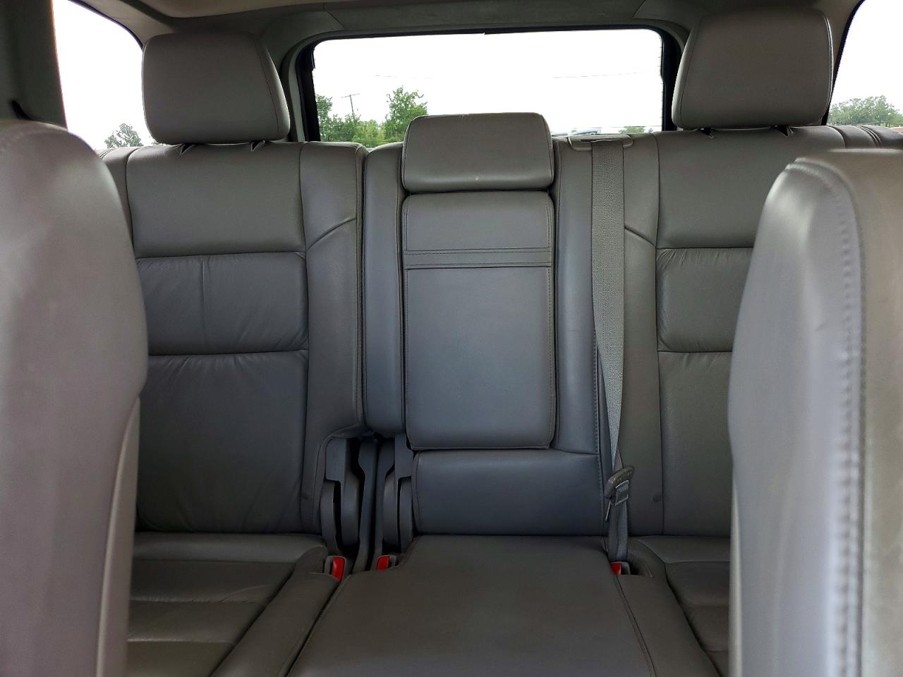 2011 Jeep Grand Cherokee Laredo White vin: 1J4RR4GG7BC673063
