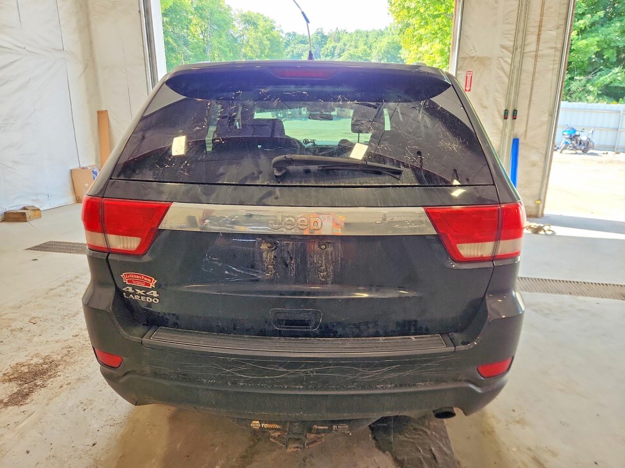 2011 Jeep Grand Cherokee Laredo Black vin: 1J4RR4GG7BC678537