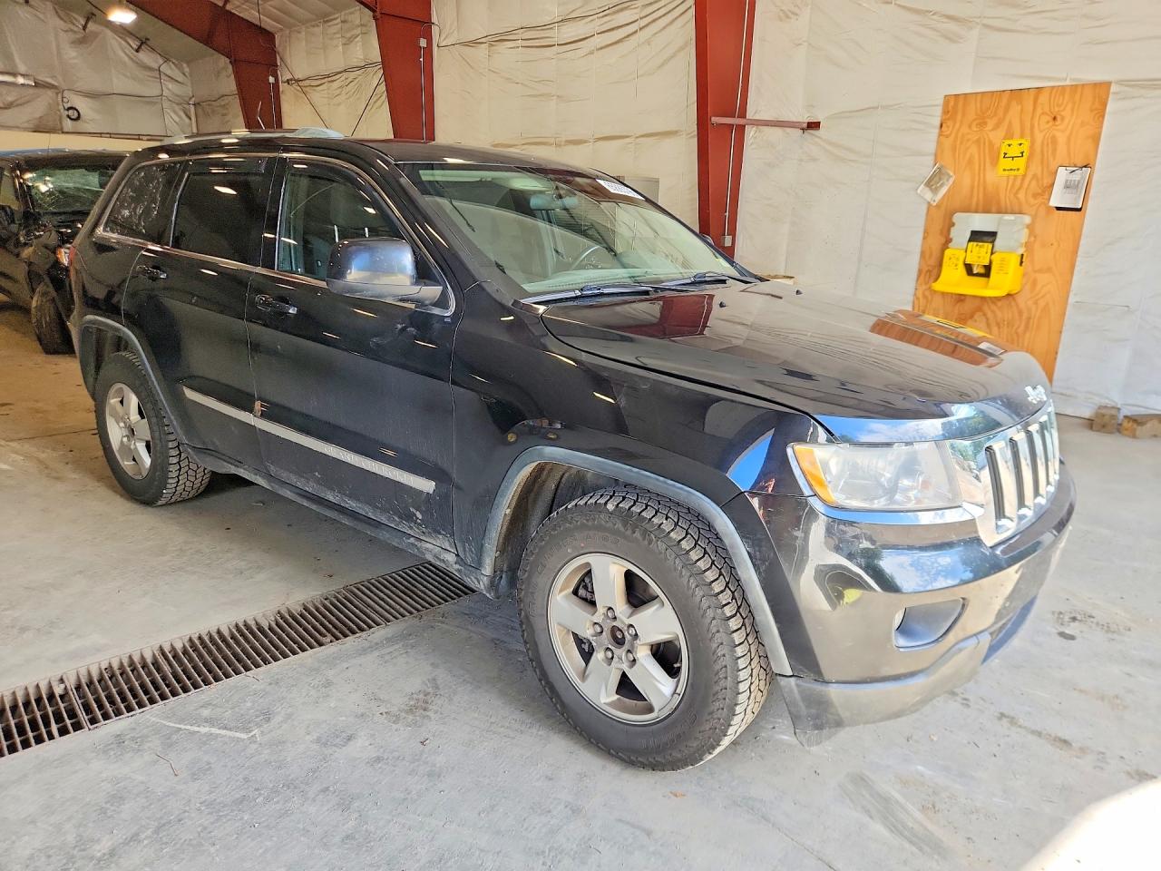 2011 Jeep Grand Cherokee Laredo Black vin: 1J4RR4GG7BC678537