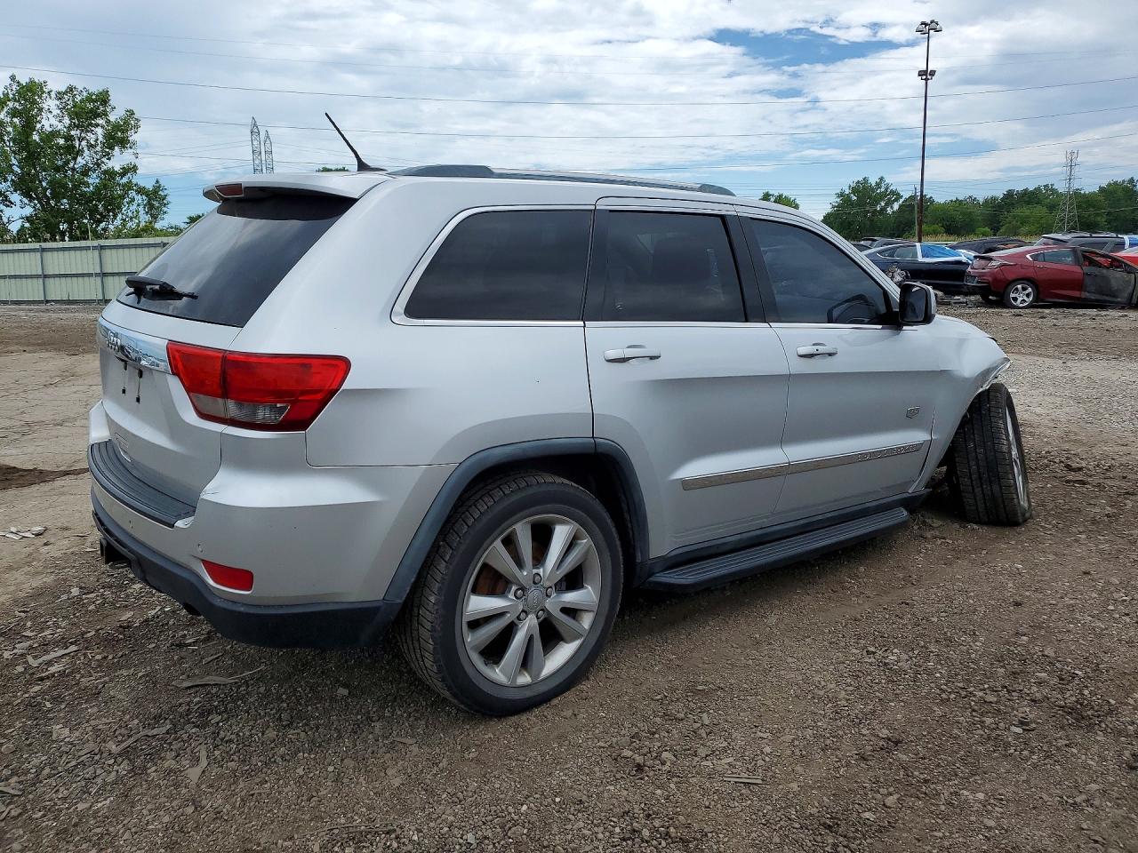 2011 Jeep Grand Cherokee Laredo Silver vin: 1J4RR4GG7BC678683