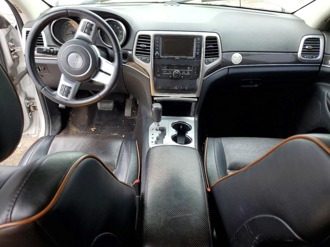 2011 Jeep Grand Cherokee Laredo Silver vin: 1J4RR4GG7BC678683