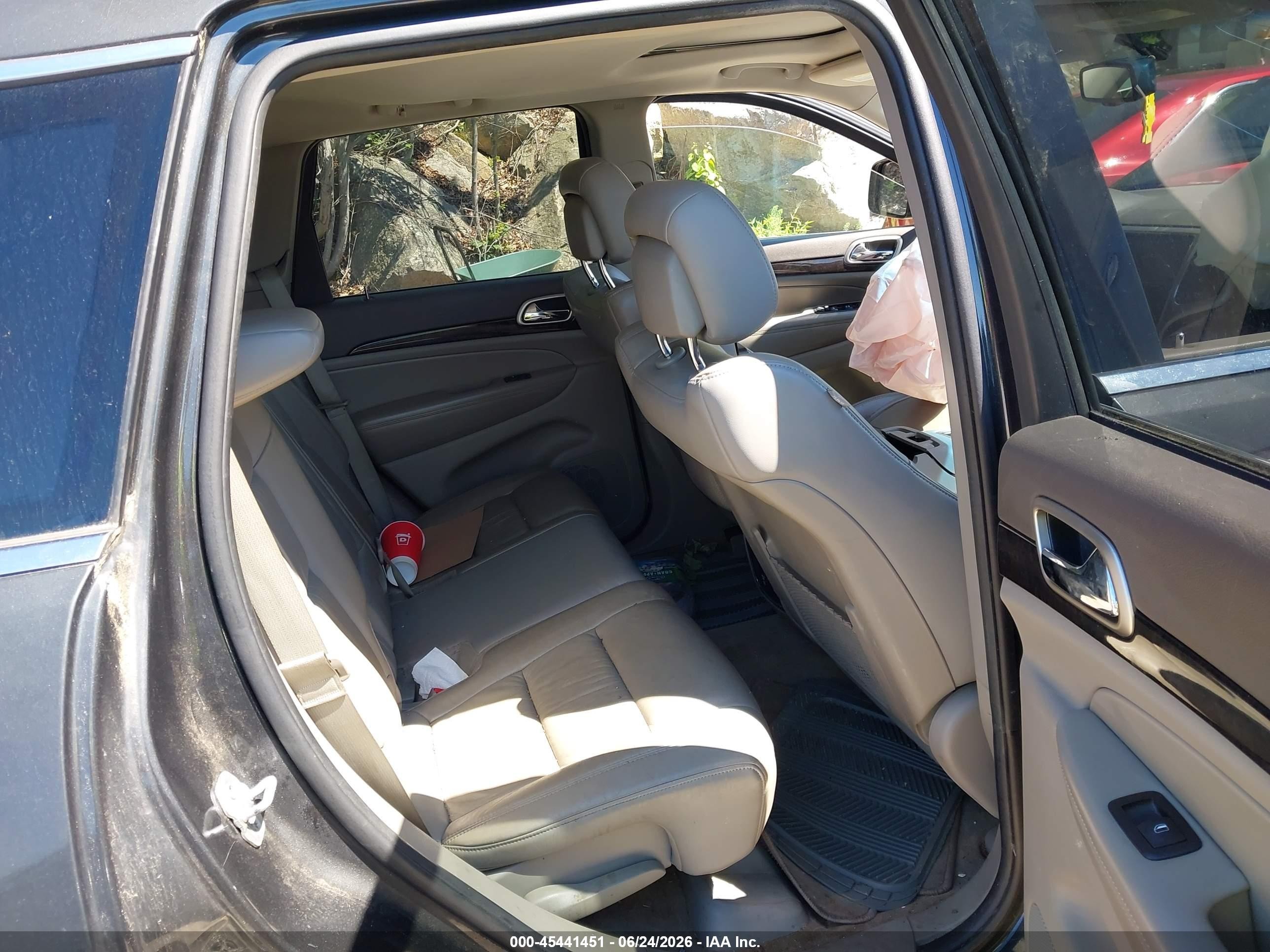 2011 Jeep Grand Cherokee Laredo Black vin: 1J4RR4GG7BC722858