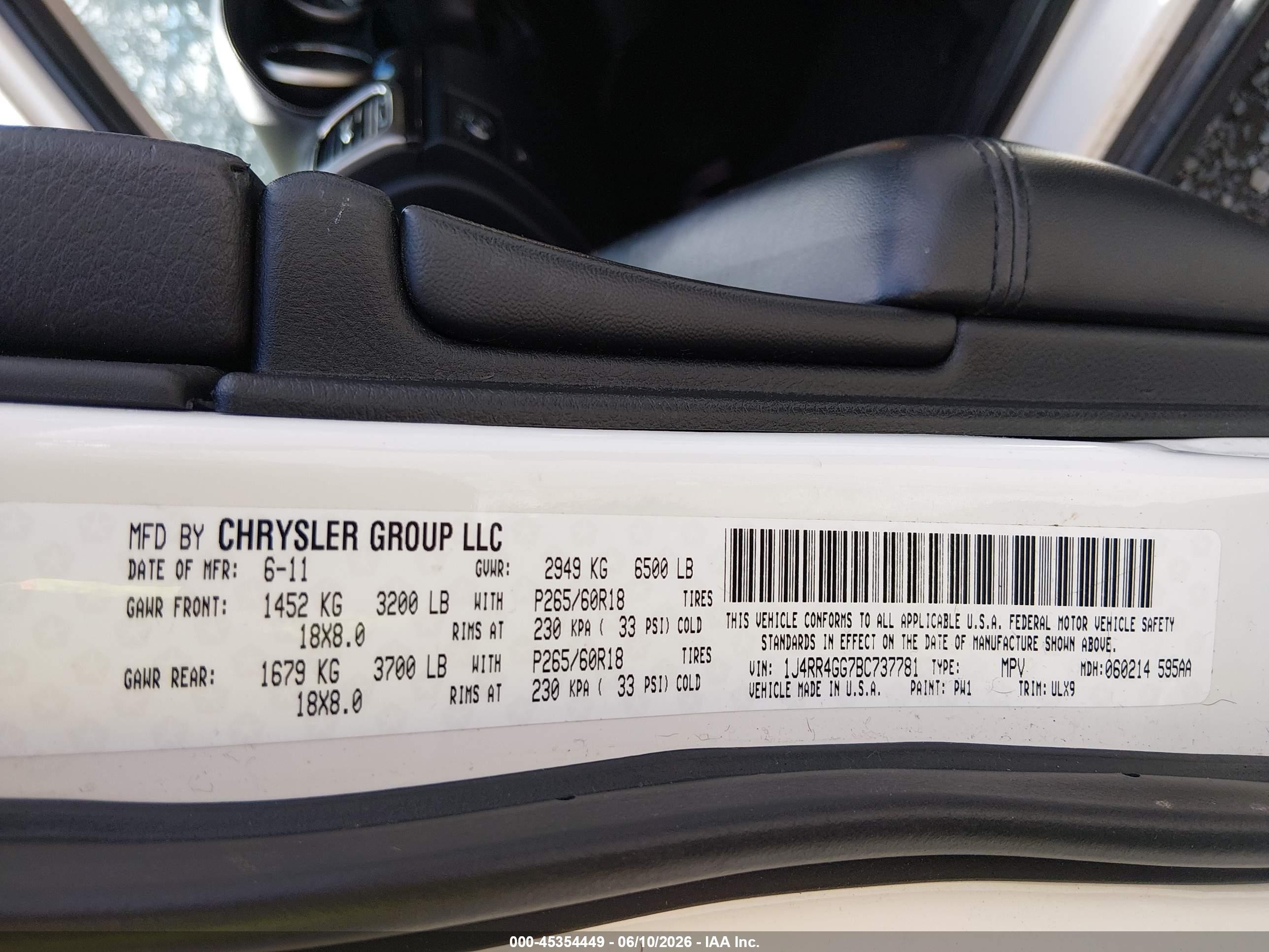 2011 Jeep Grand Cherokee Laredo Белый vin: 1J4RR4GG7BC737781