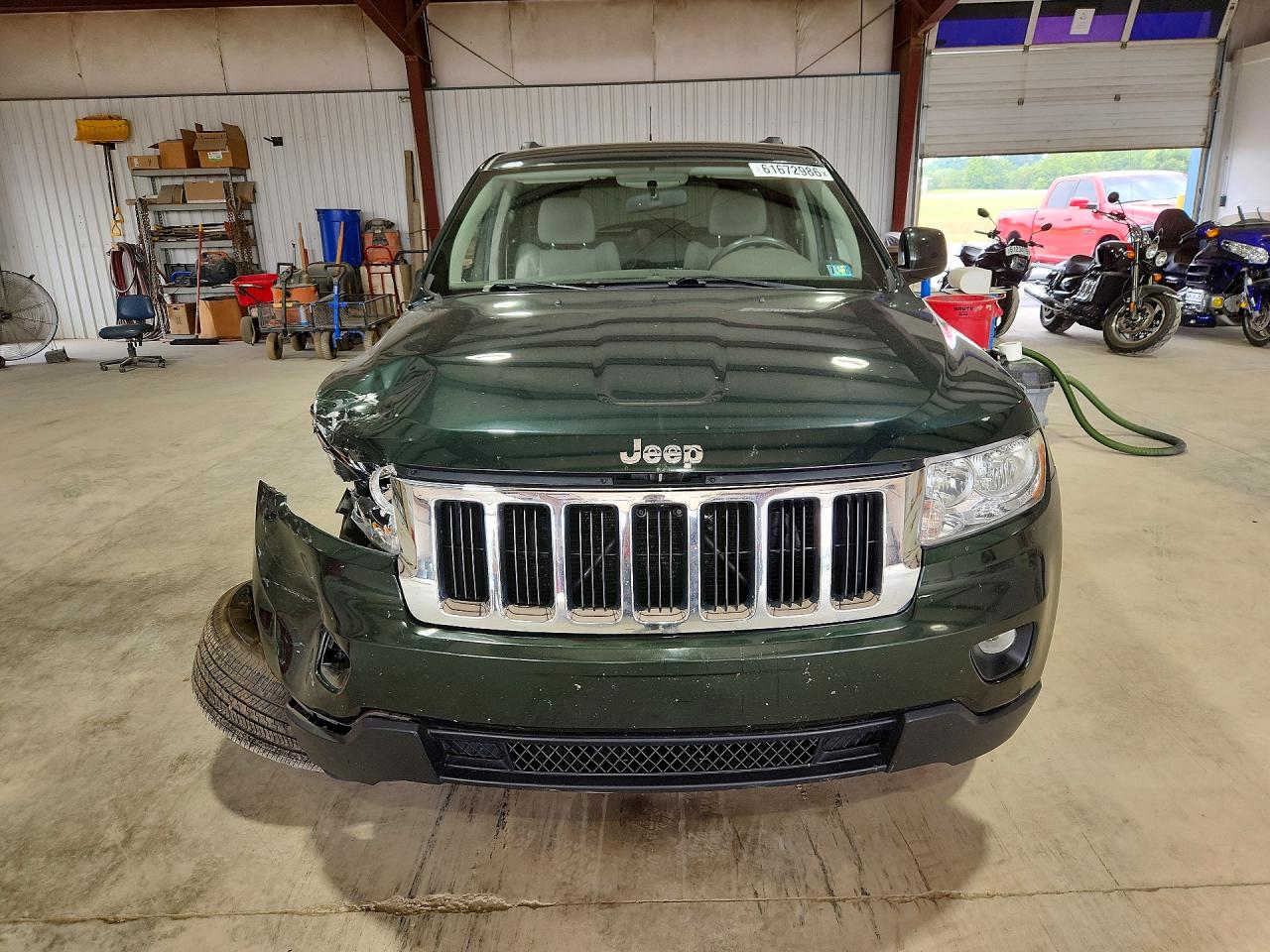 2011 Jeep Grand Cherokee Laredo Green vin: 1J4RR4GG8BC520482