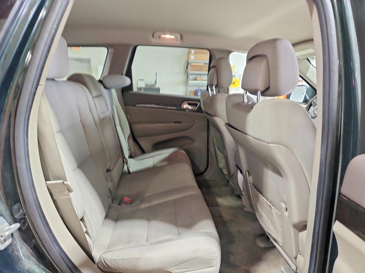 2011 Jeep Grand Cherokee Laredo Green vin: 1J4RR4GG8BC520482