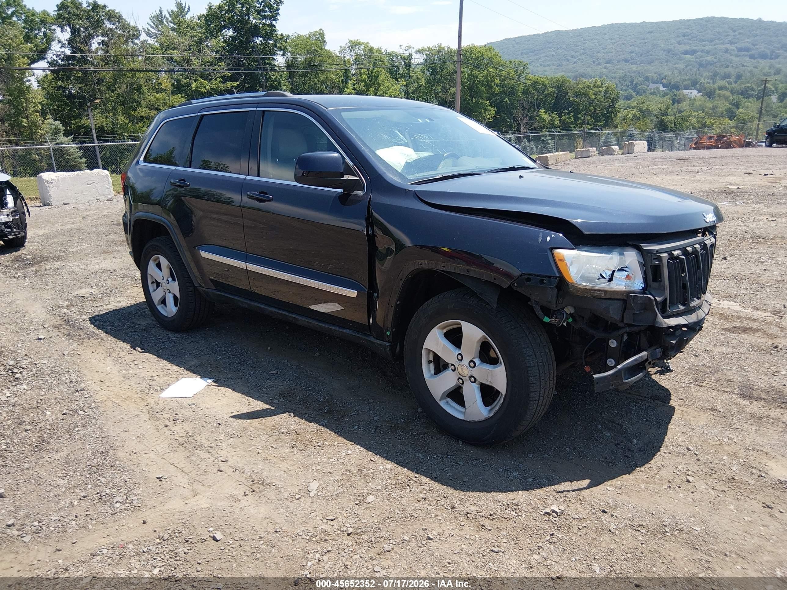 2011 Jeep Grand Cherokee Laredo Black vin: 1J4RR4GG8BC522412