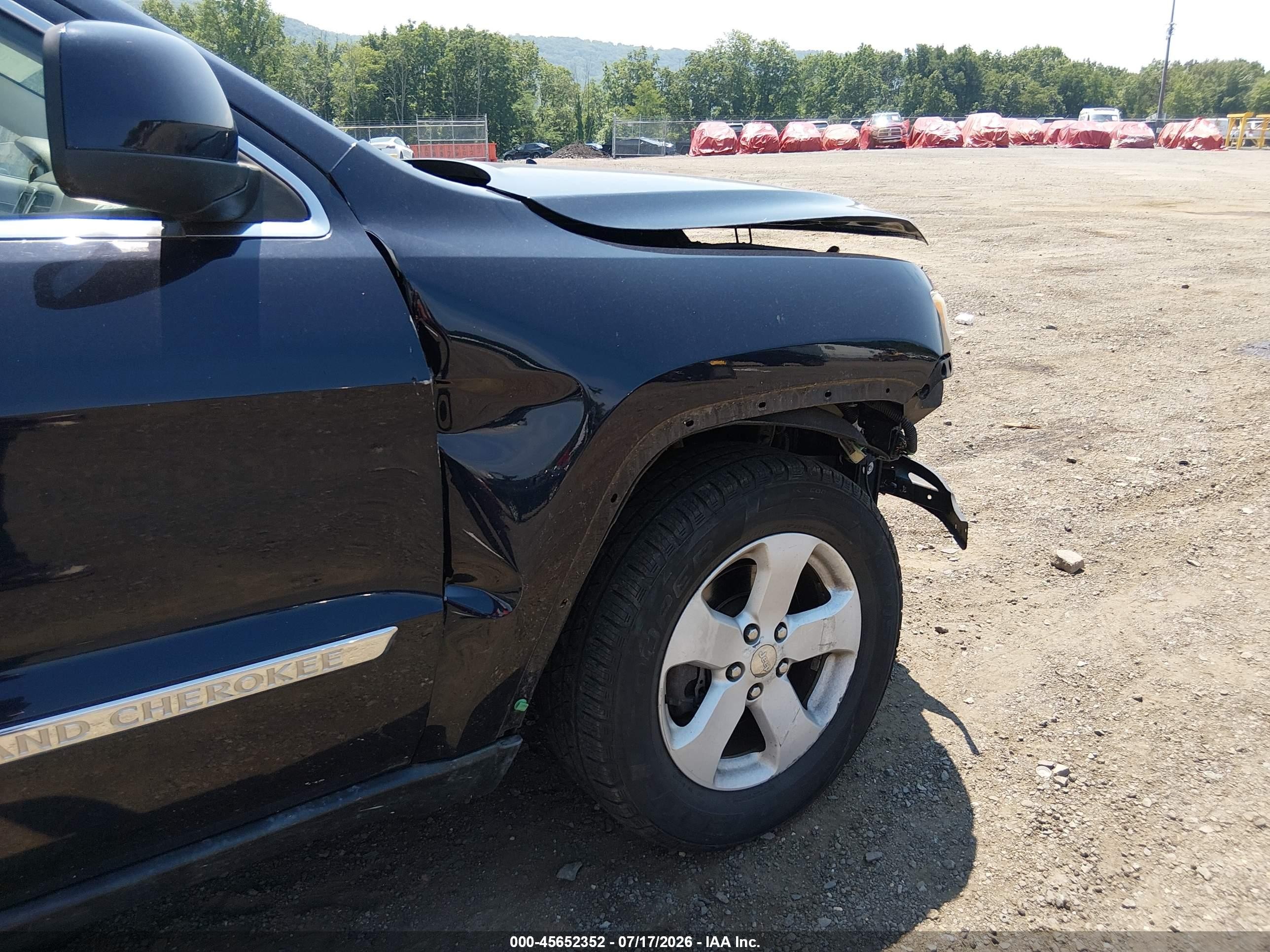 2011 Jeep Grand Cherokee Laredo Black vin: 1J4RR4GG8BC522412