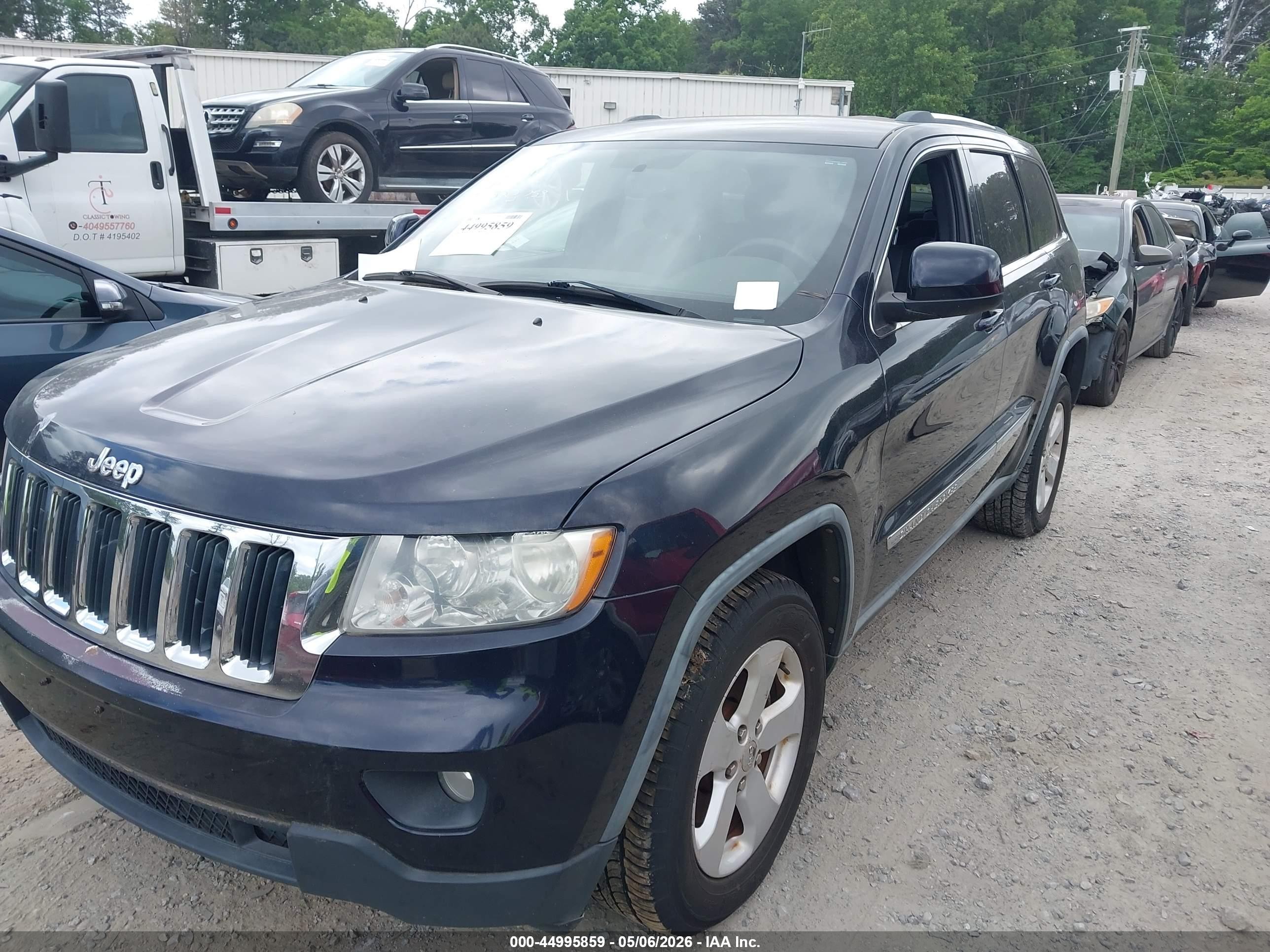 2011 Jeep Grand Cherokee Laredo Black vin: 1J4RR4GG8BC523253