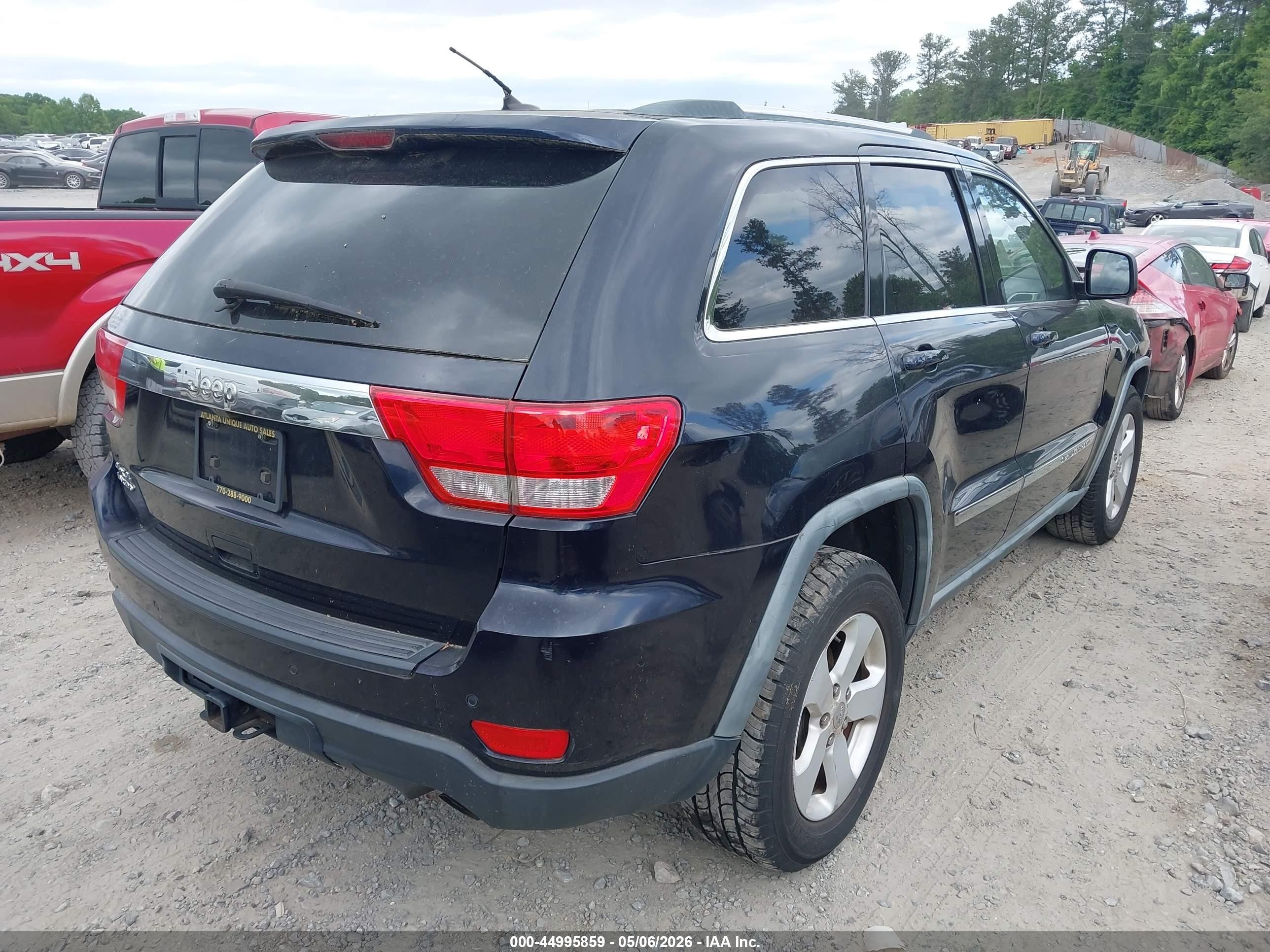 2011 Jeep Grand Cherokee Laredo Black vin: 1J4RR4GG8BC523253
