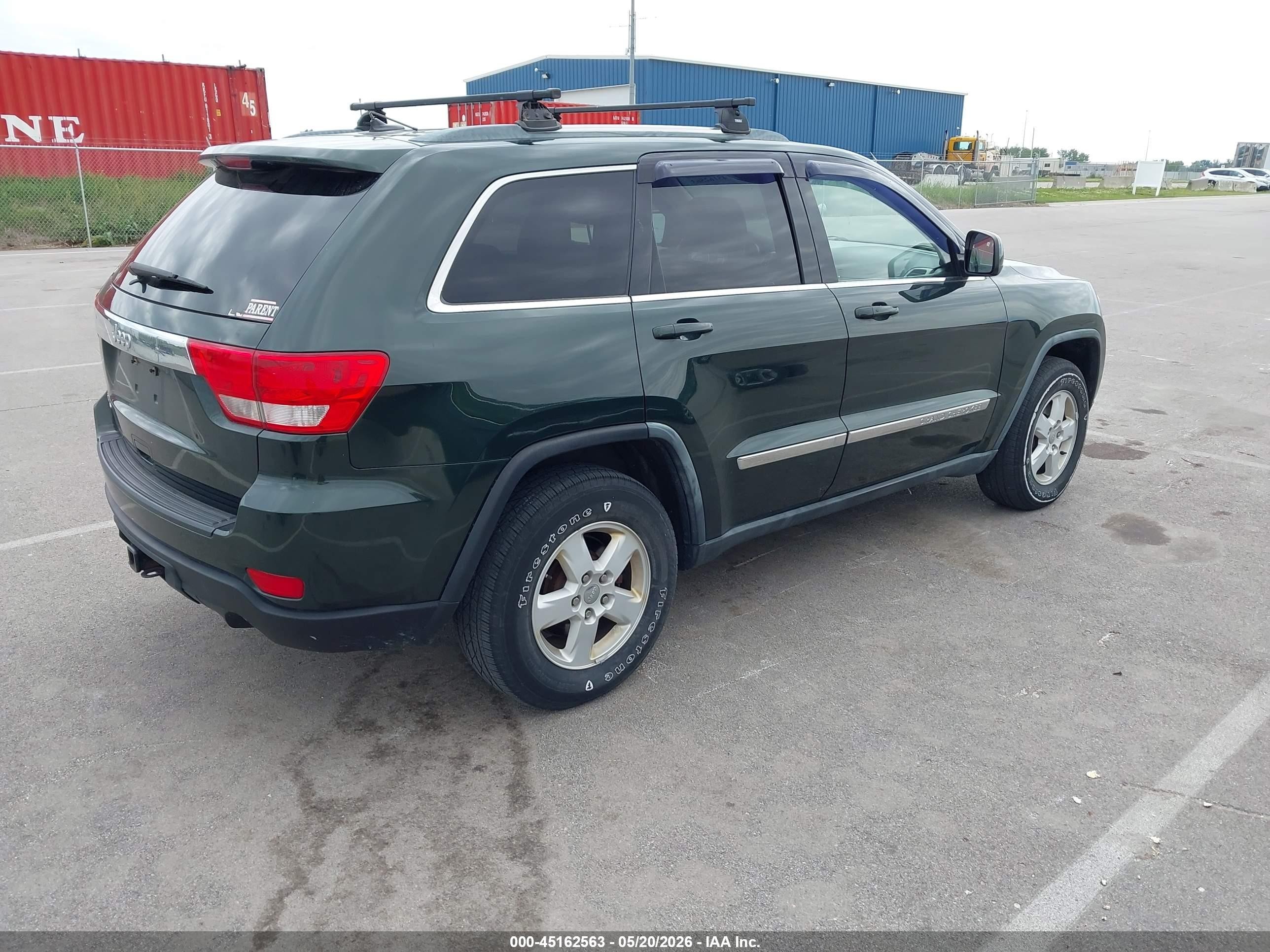 2011 Jeep Grand Cherokee Laredo Зеленый vin: 1J4RR4GG8BC552235