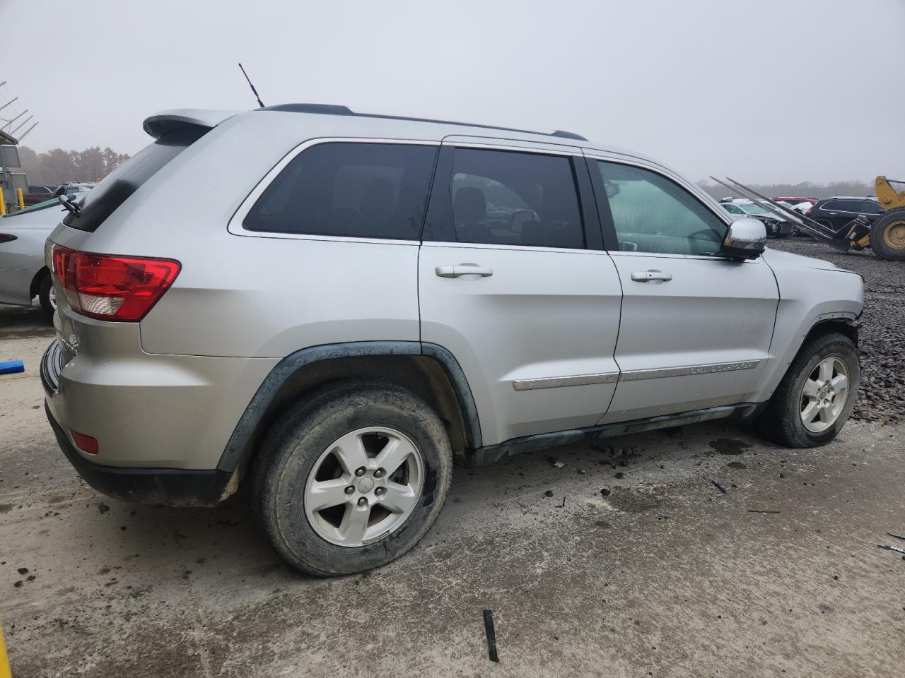 2011 Jeep Grand Cherokee Laredo Silver vin: 1J4RR4GG8BC572002