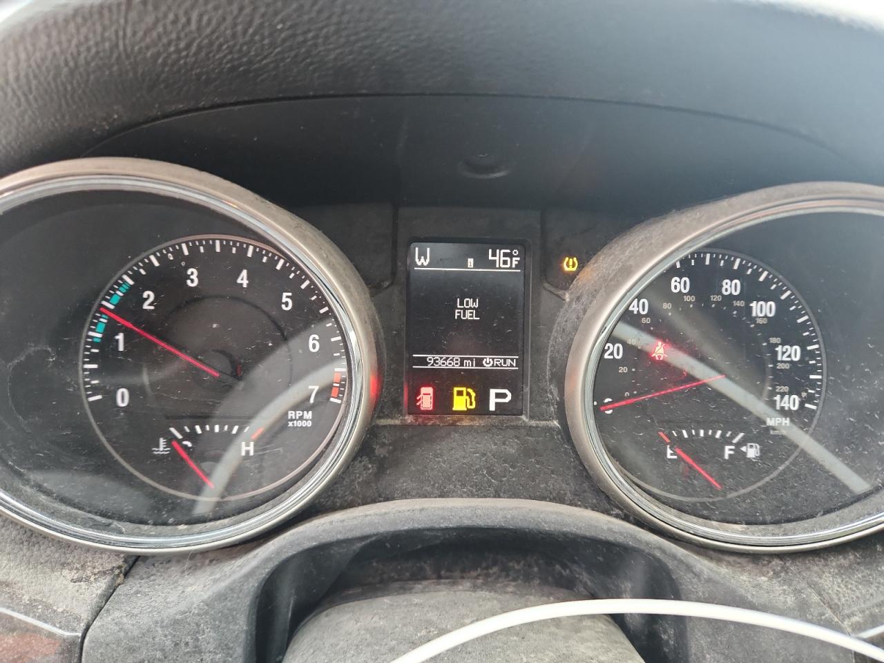 2011 Jeep Grand Cherokee Laredo Silver vin: 1J4RR4GG8BC572002