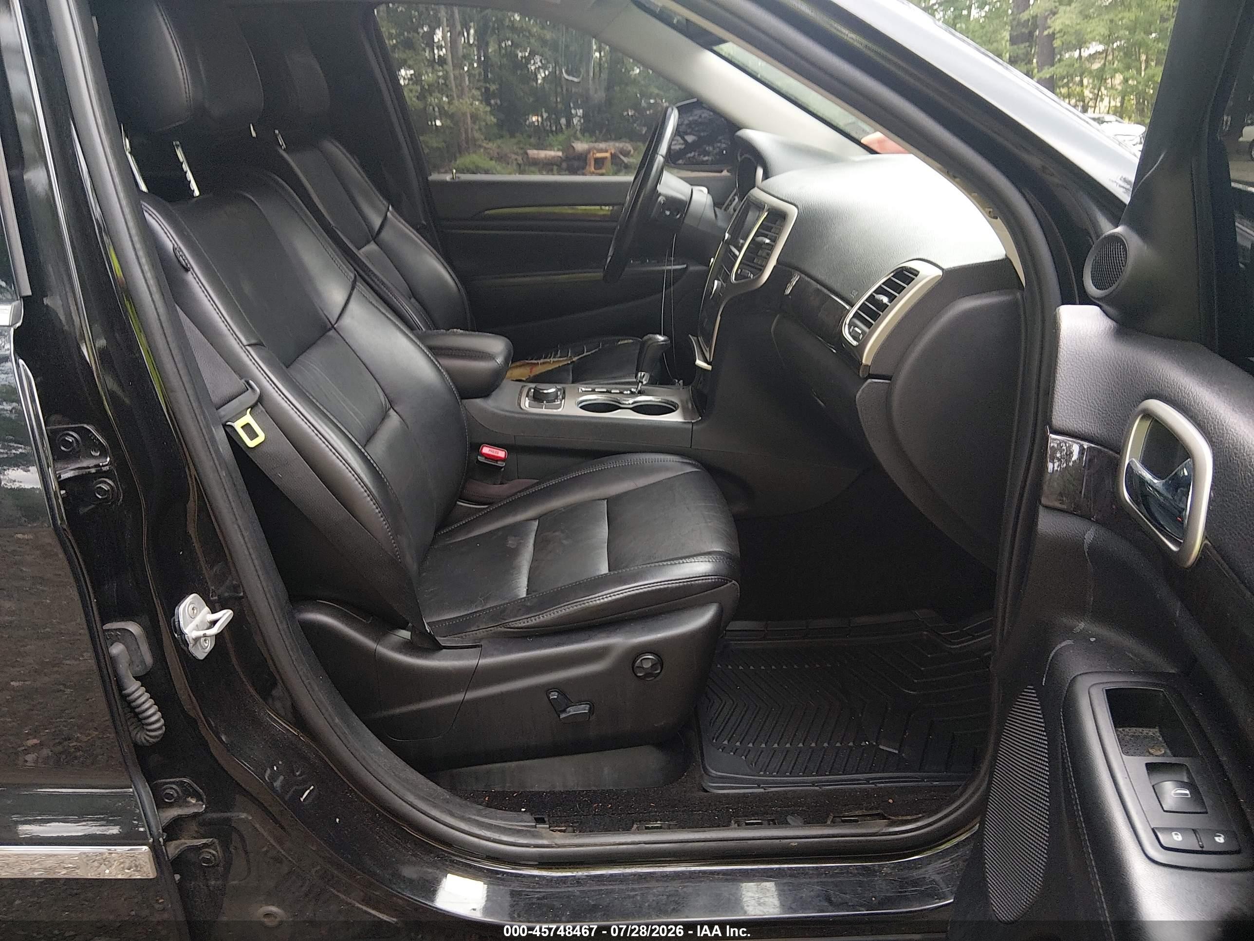 2011 Jeep Grand Cherokee Laredo Black vin: 1J4RR4GG8BC597868