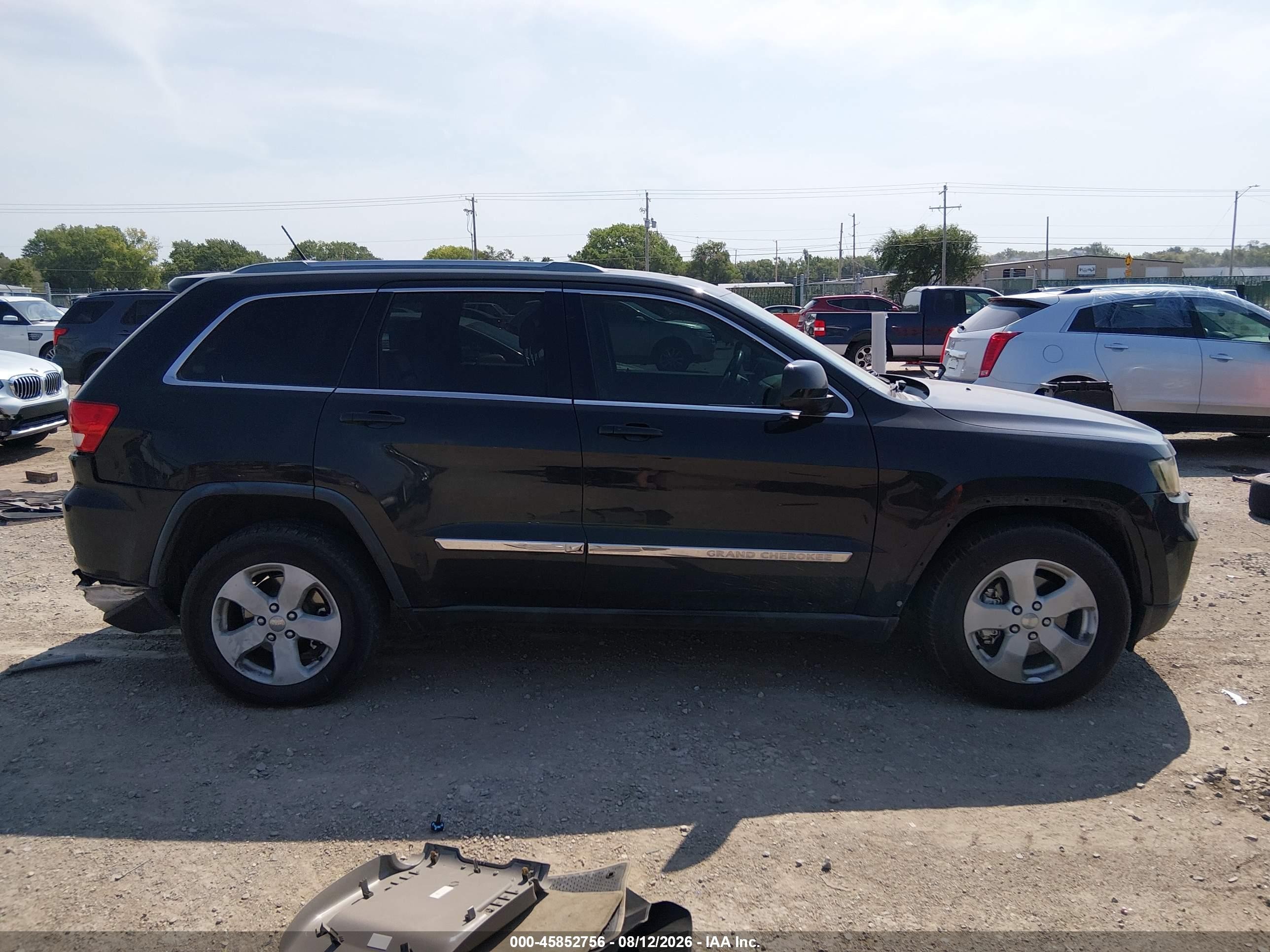 2011 Jeep Grand Cherokee Laredo Черный vin: 1J4RR4GG8BC610134