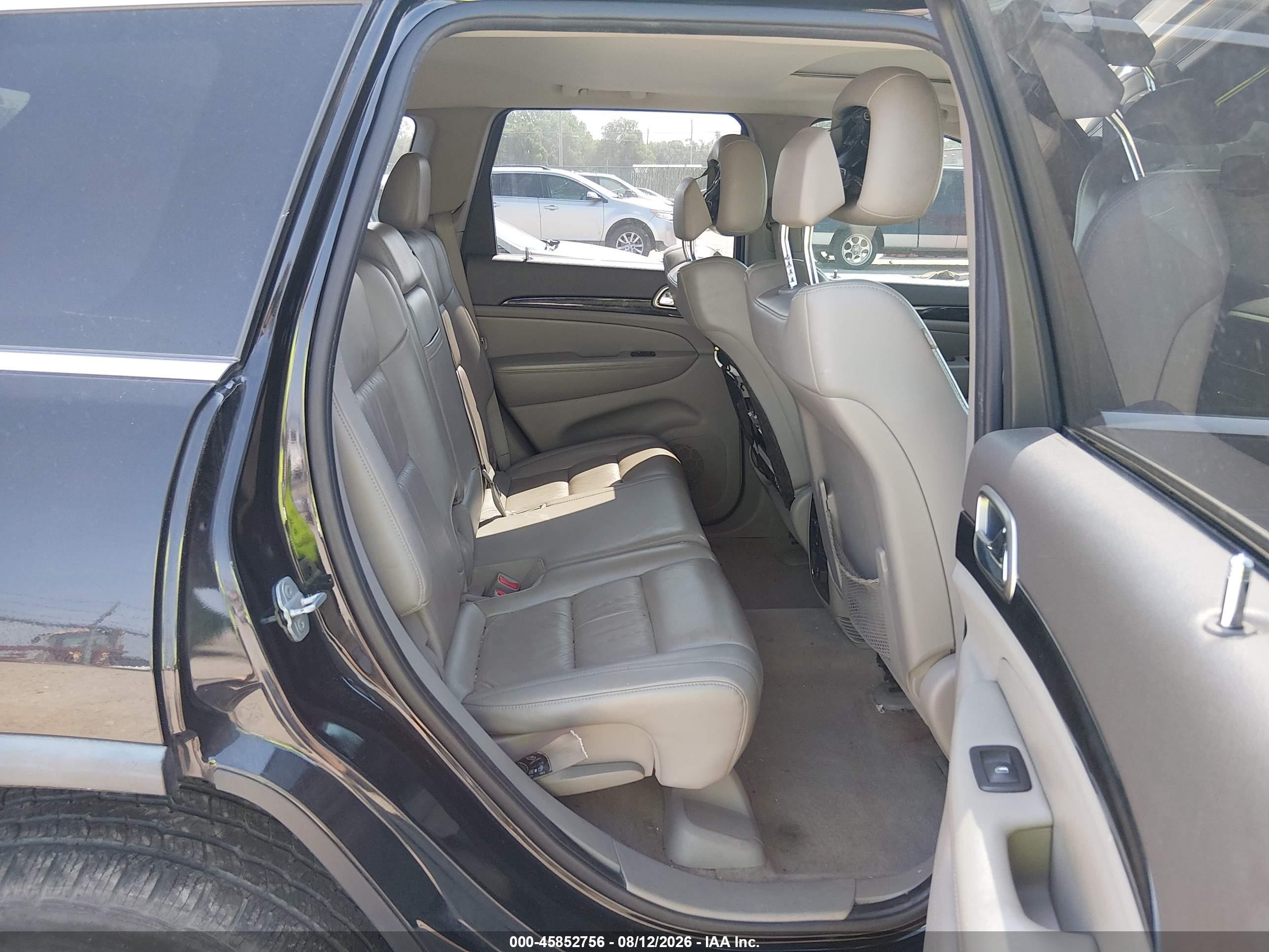 2011 Jeep Grand Cherokee Laredo Черный vin: 1J4RR4GG8BC610134