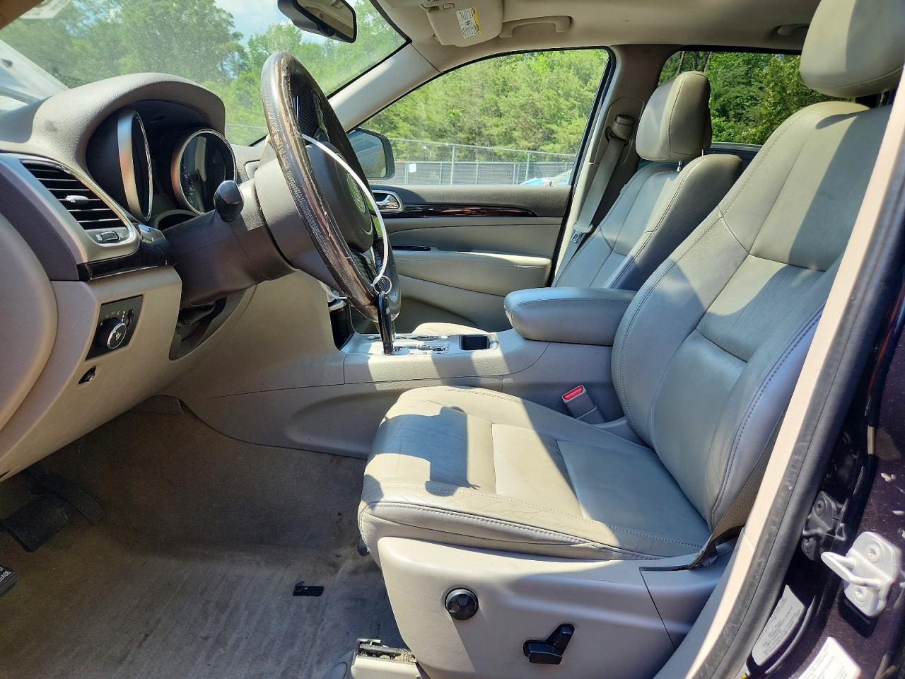 2011 Jeep Grand Cherokee Laredo Blue vin: 1J4RR4GG8BC642209