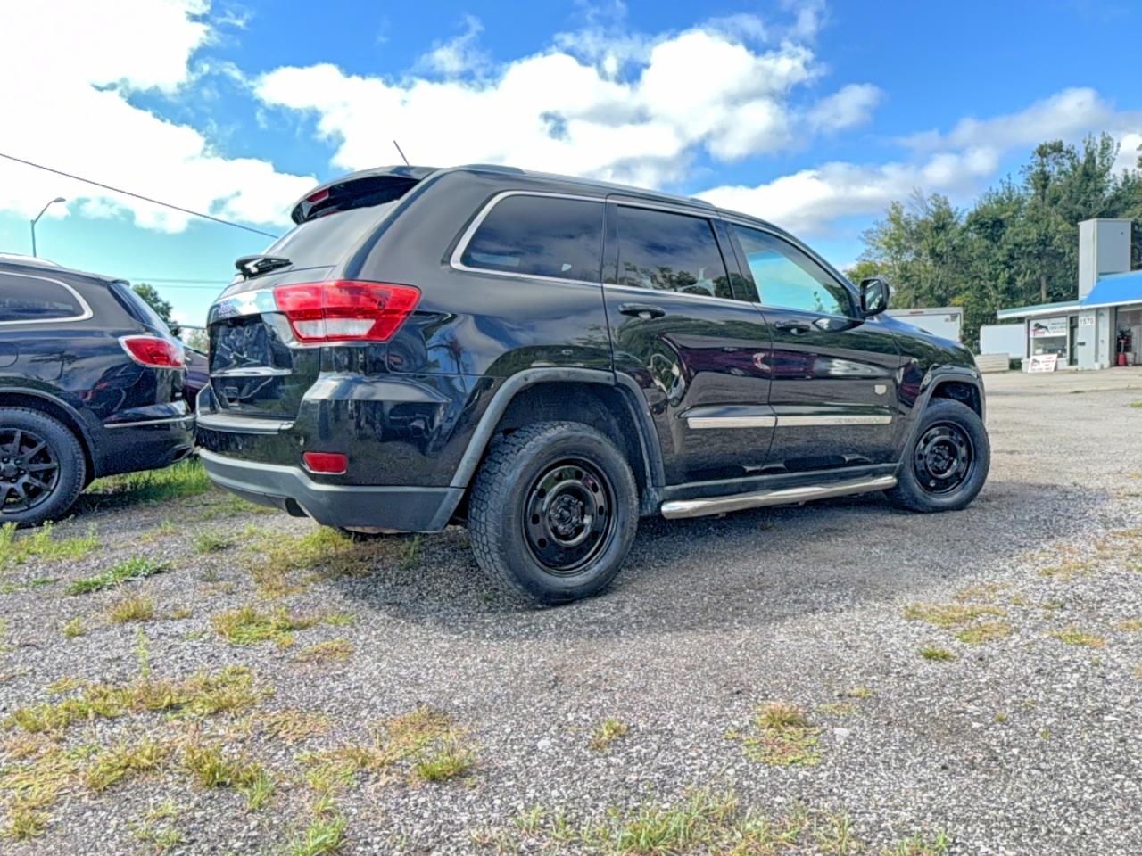 2011 Jeep Grand Cherokee Laredo Black vin: 1J4RR4GG8BC647877