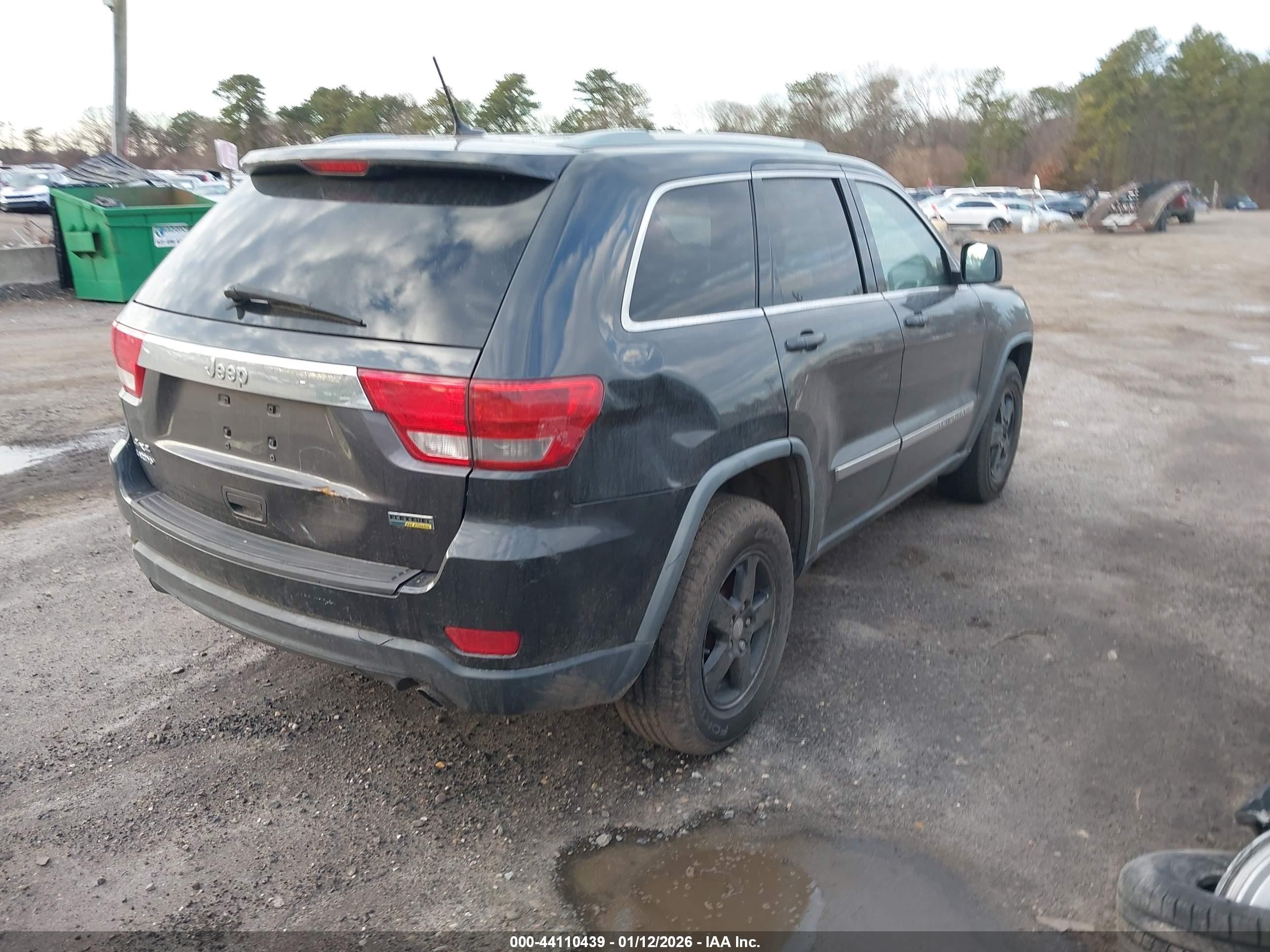 2011 Jeep Grand Cherokee Laredo Gray vin: 1J4RR4GG8BC654778