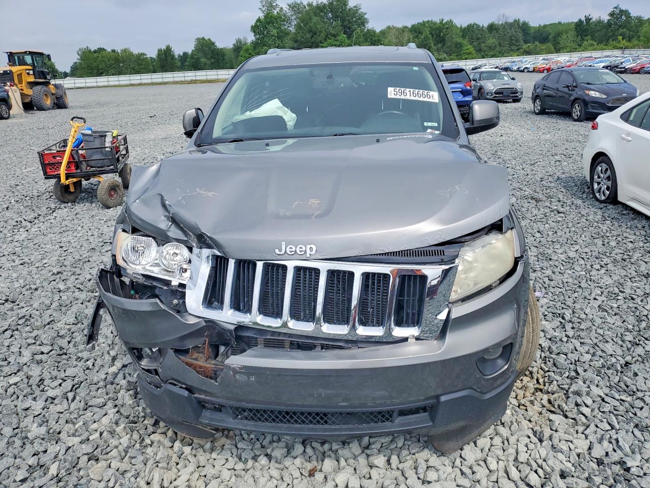 2011 Jeep Grand Cherokee Laredo Gray vin: 1J4RR4GG8BC671144