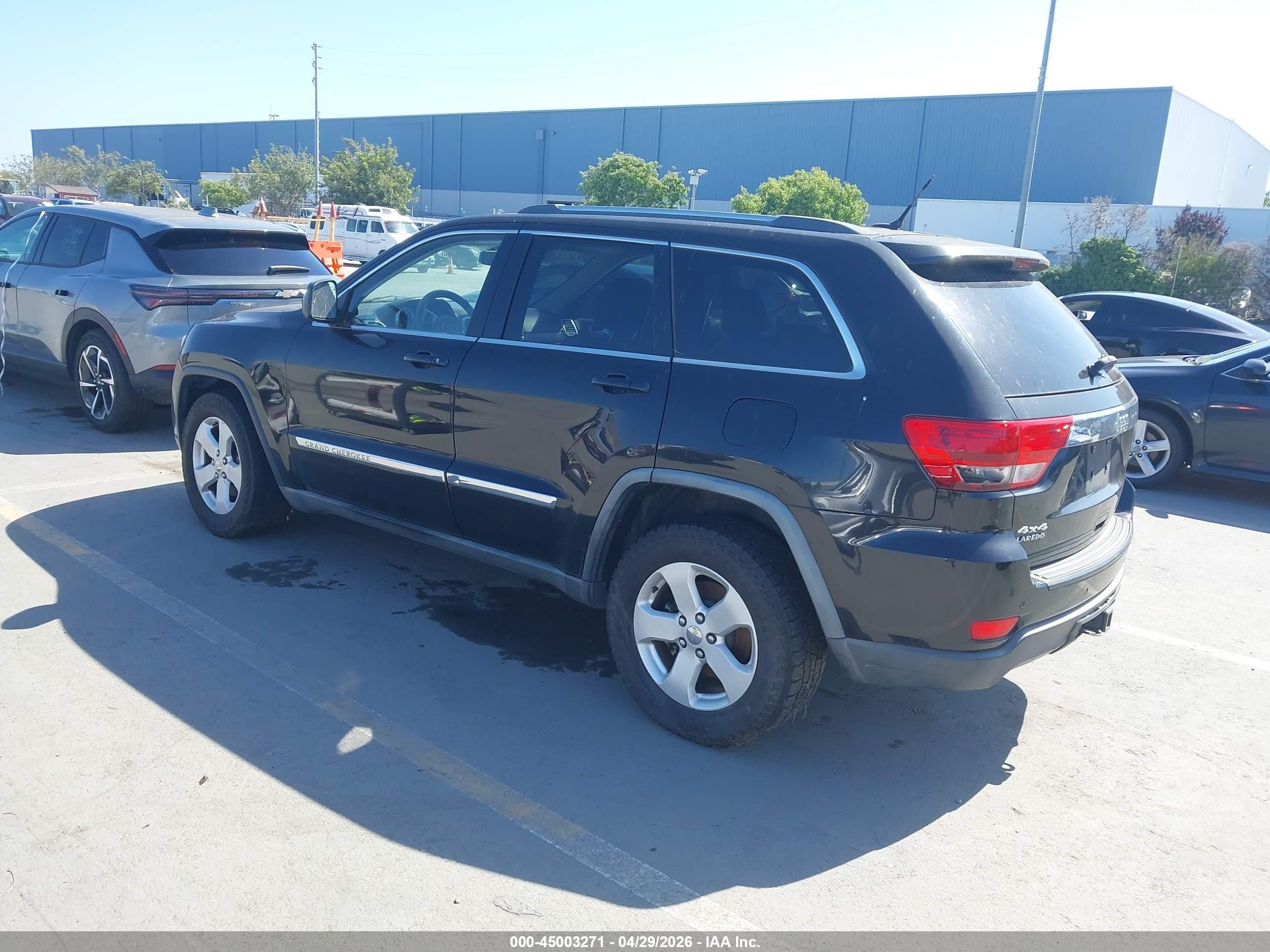 2011 Jeep Grand Cherokee Laredo Black vin: 1J4RR4GG8BC675033
