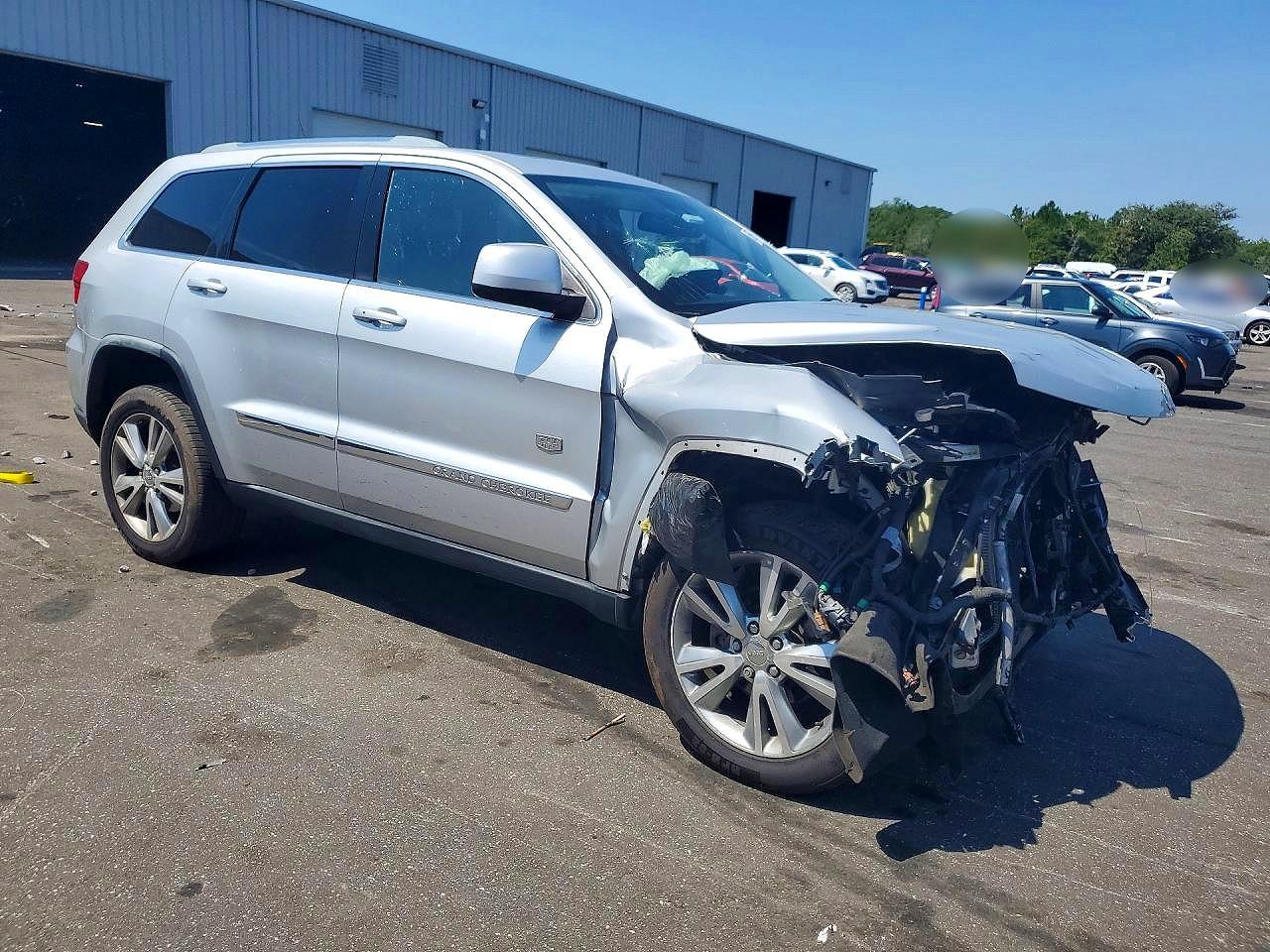 2011 Jeep Grand Cherokee Laredo Silver vin: 1J4RR4GG8BC684184