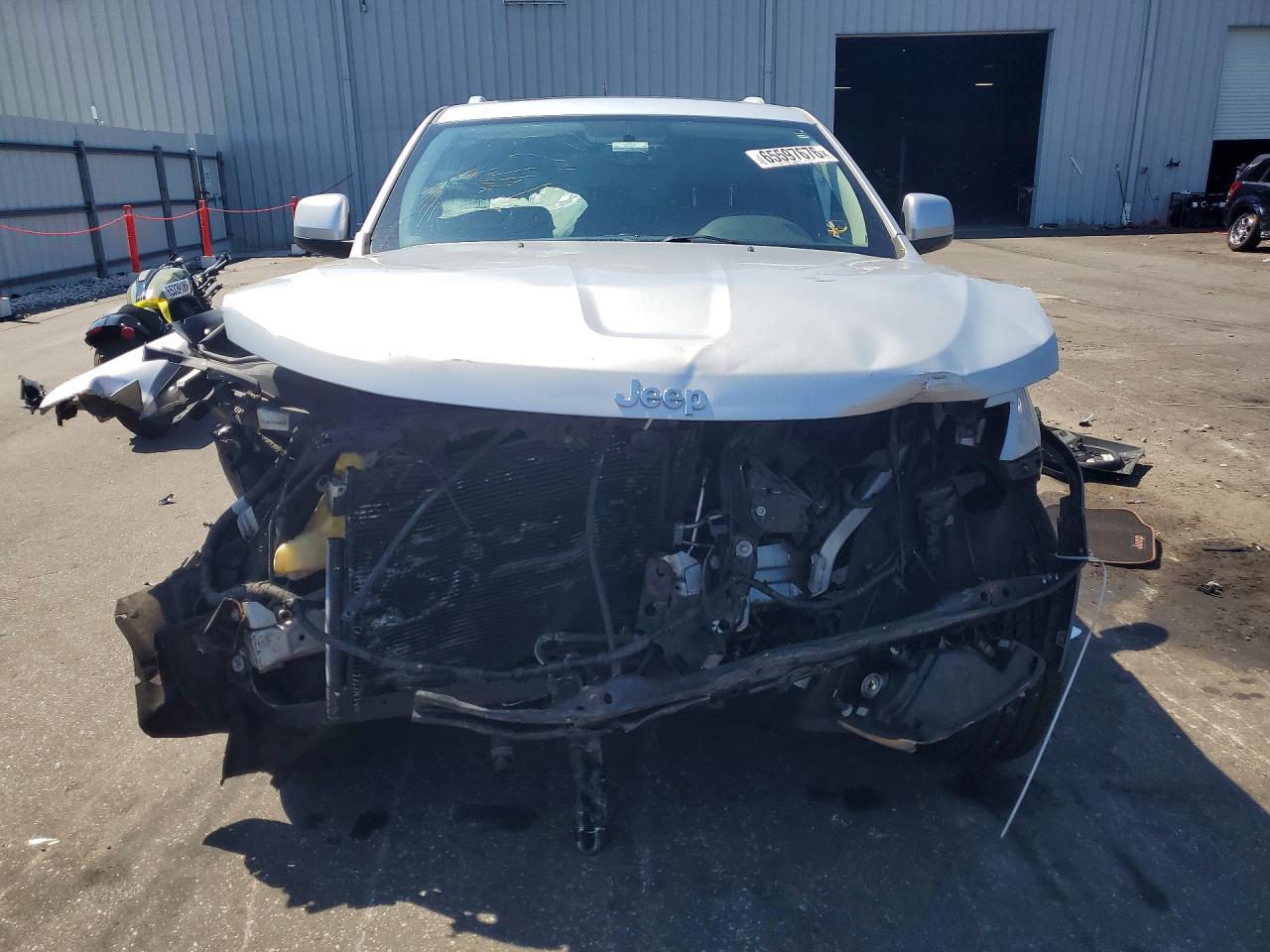 2011 Jeep Grand Cherokee Laredo Silver vin: 1J4RR4GG8BC684184