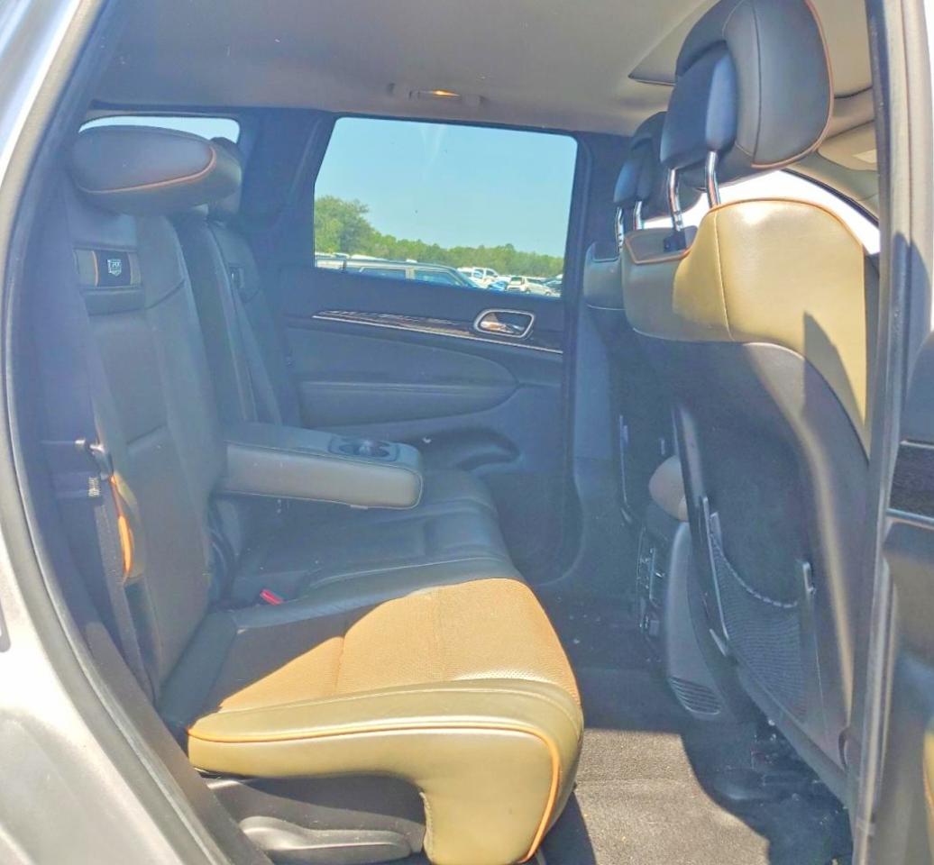 2011 Jeep Grand Cherokee Laredo Silver vin: 1J4RR4GG8BC684184