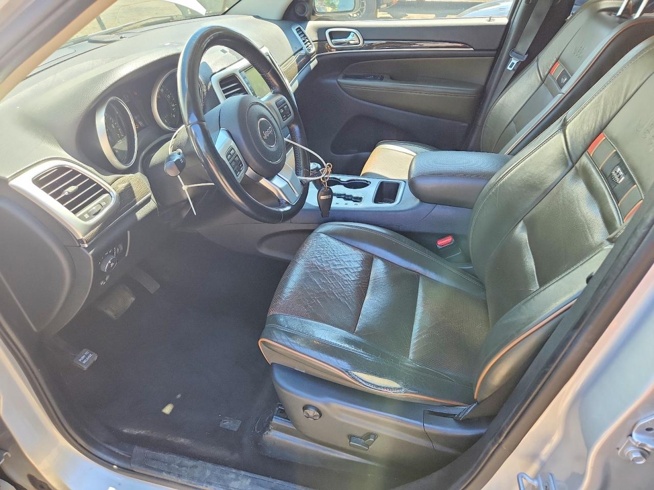 2011 Jeep Grand Cherokee Laredo Silver vin: 1J4RR4GG8BC684203