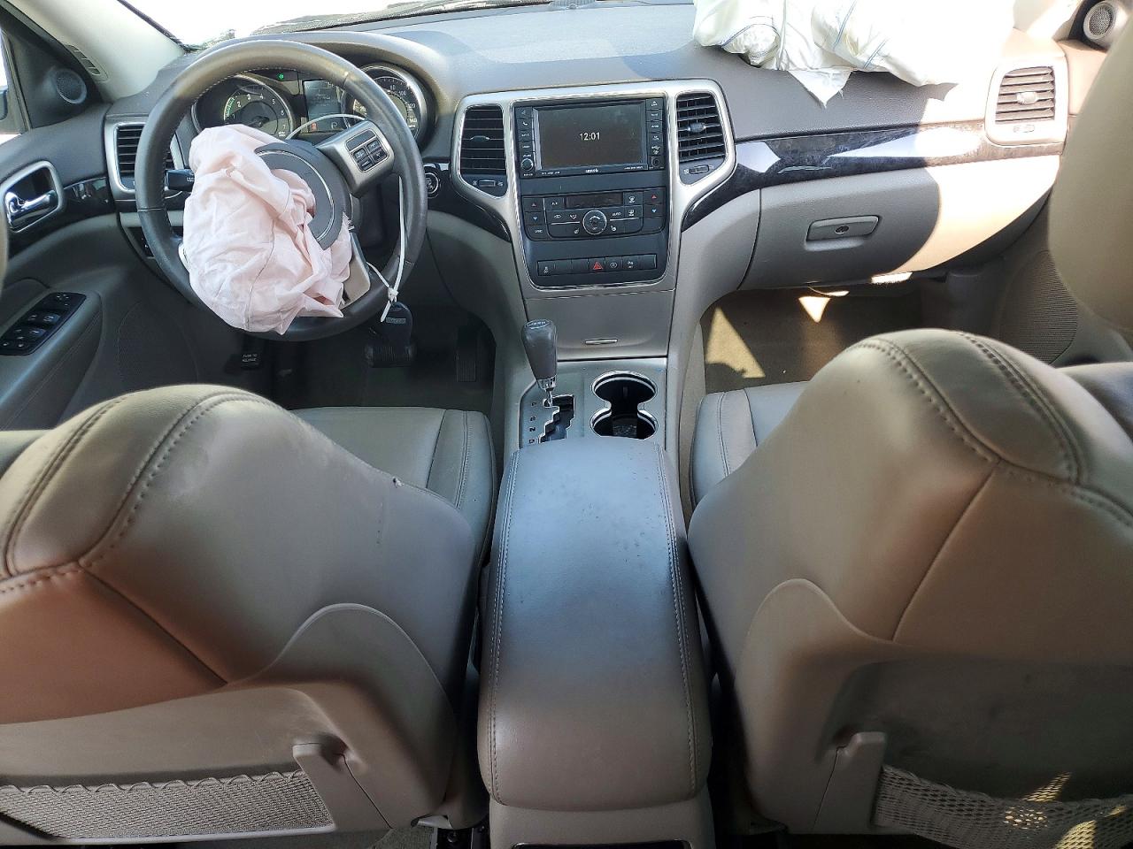 2011 Jeep Grand Cherokee Laredo White vin: 1J4RR4GG8BC701923