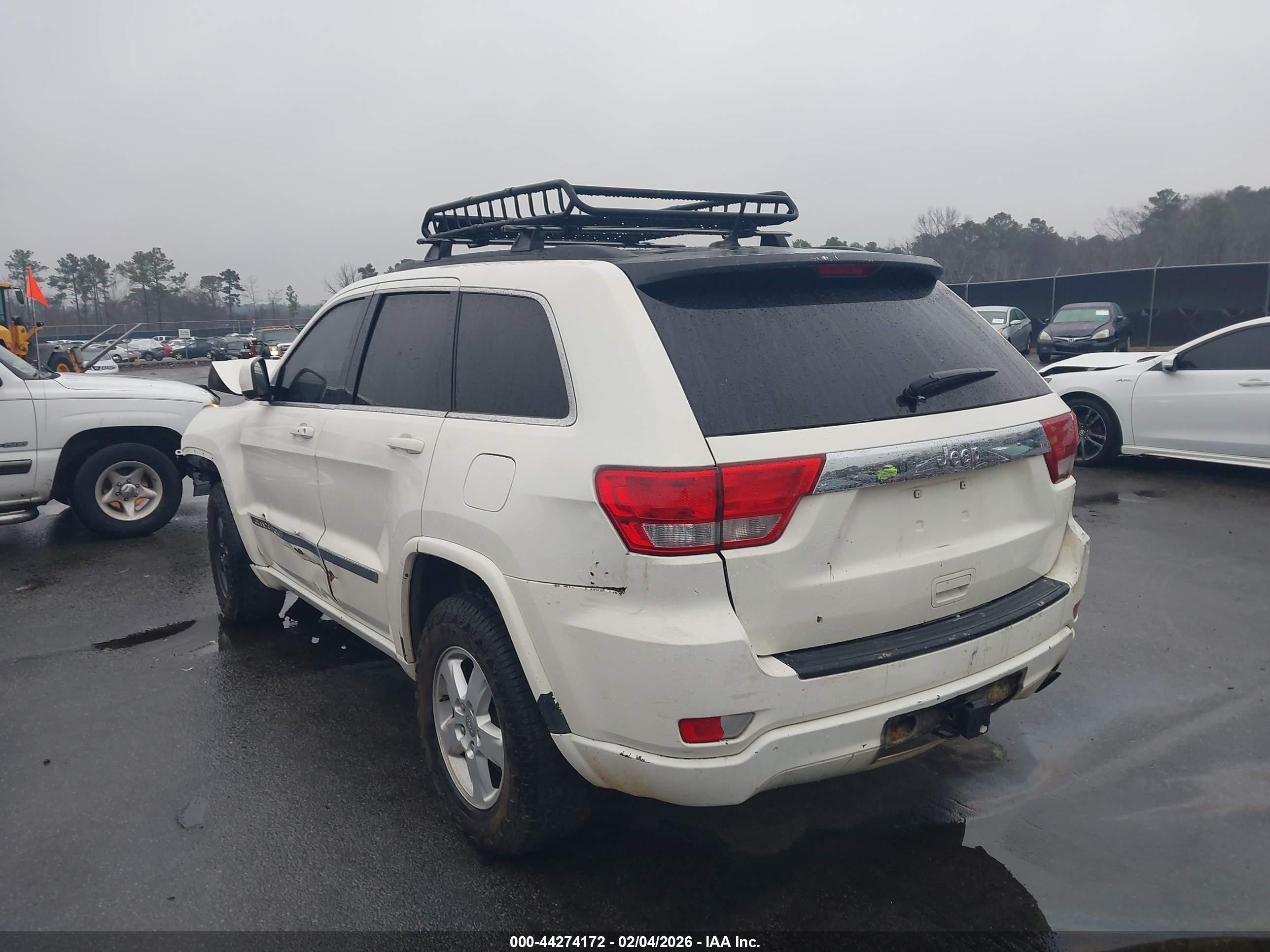 2011 Jeep Grand Cherokee Laredo White vin: 1J4RR4GG9BC508051