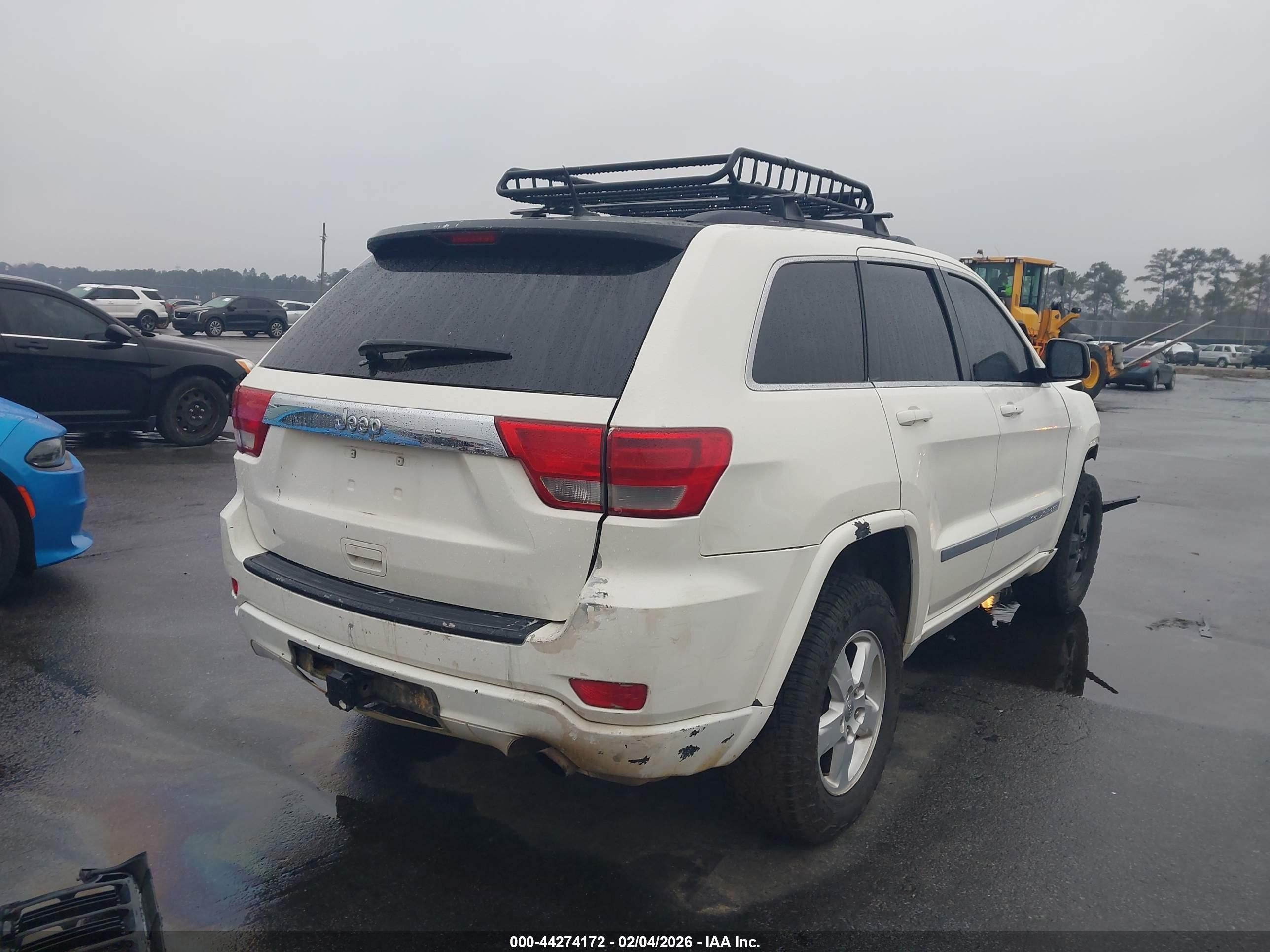 2011 Jeep Grand Cherokee Laredo White vin: 1J4RR4GG9BC508051