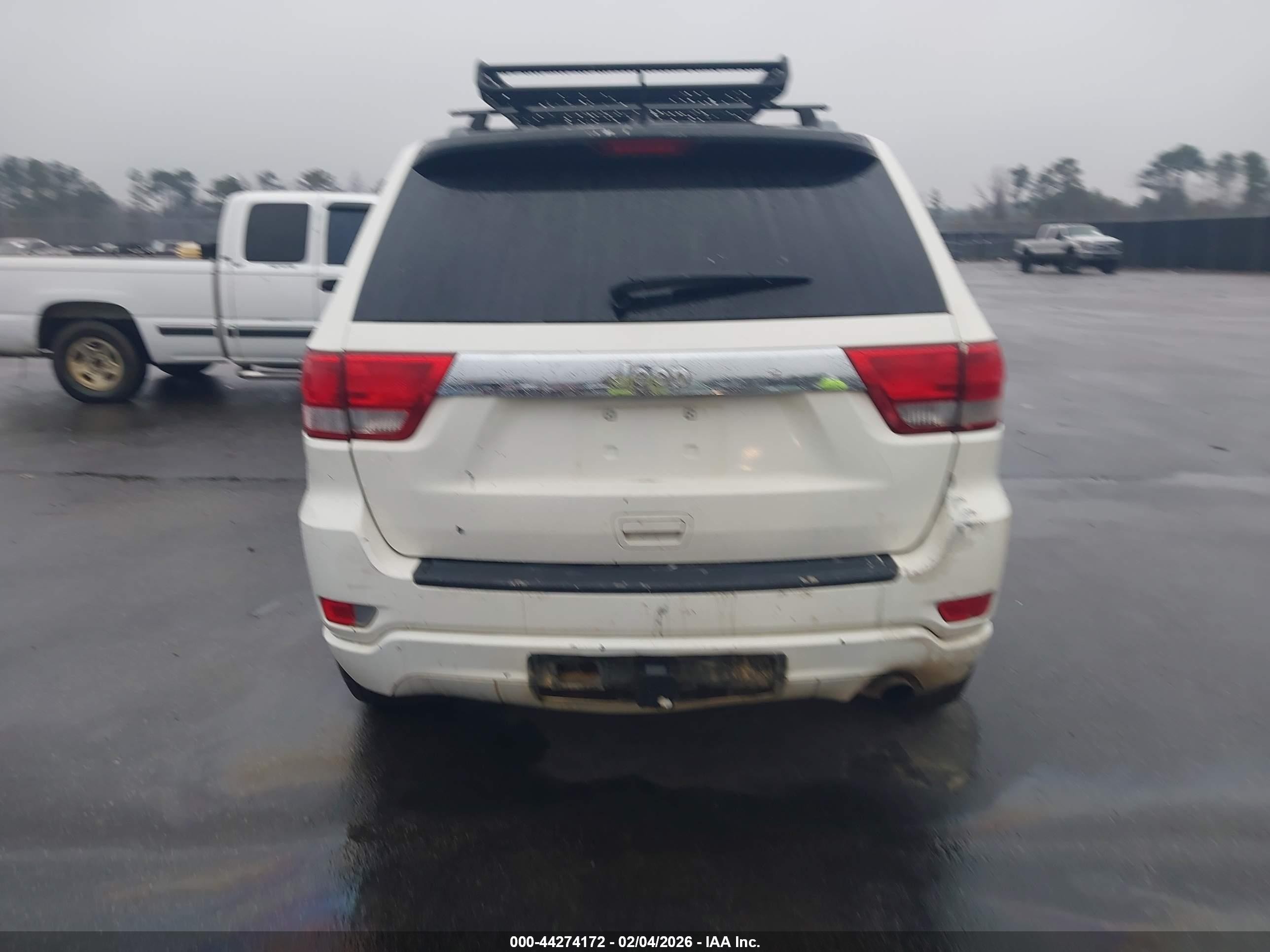 2011 Jeep Grand Cherokee Laredo White vin: 1J4RR4GG9BC508051