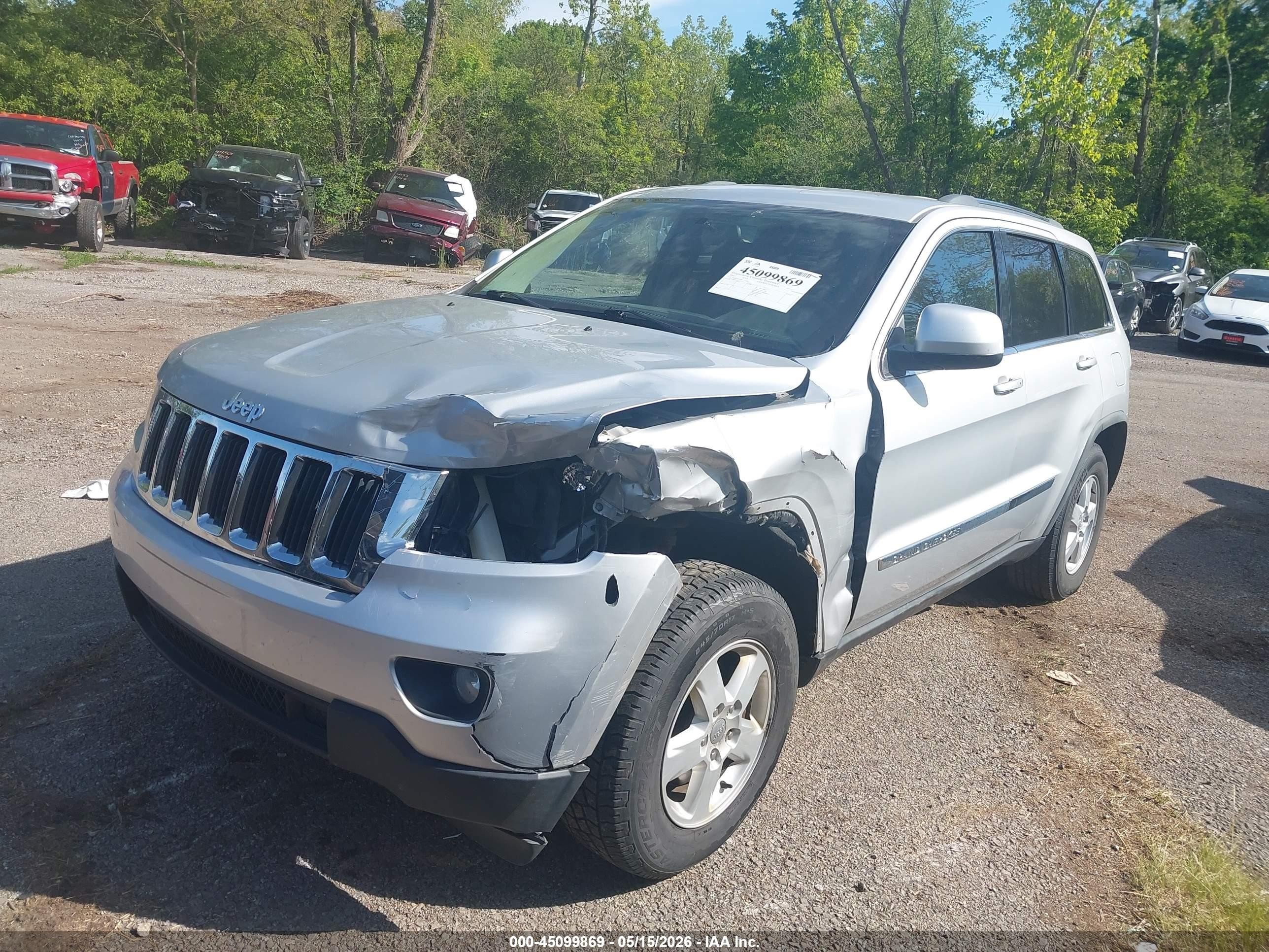 2011 Jeep Grand Cherokee Laredo Серебряный vin: 1J4RR4GG9BC511631