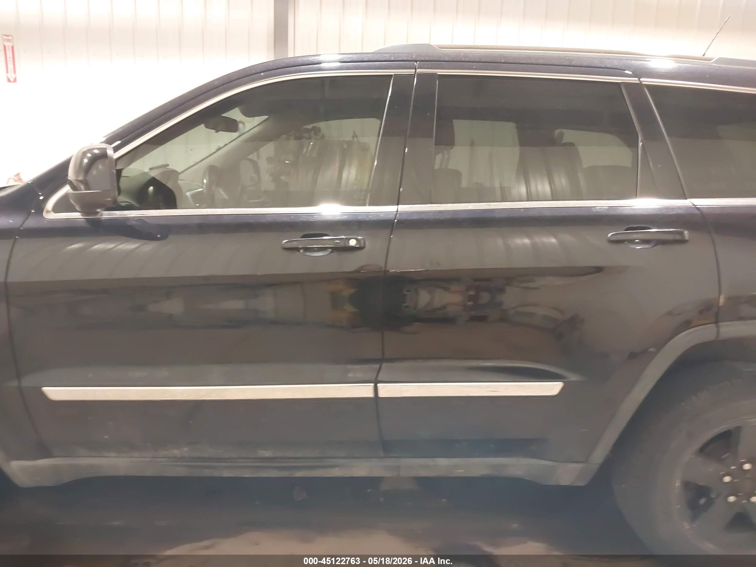 2011 Jeep Grand Cherokee Laredo Black vin: 1J4RR4GG9BC519308