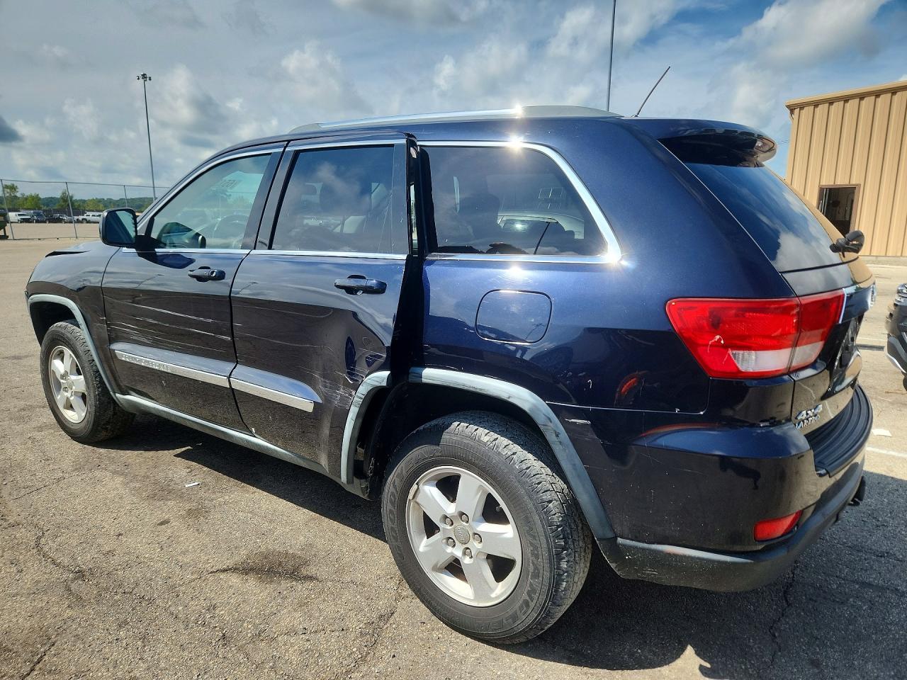 2011 Jeep Grand Cherokee Laredo Blue vin: 1J4RR4GG9BC540787