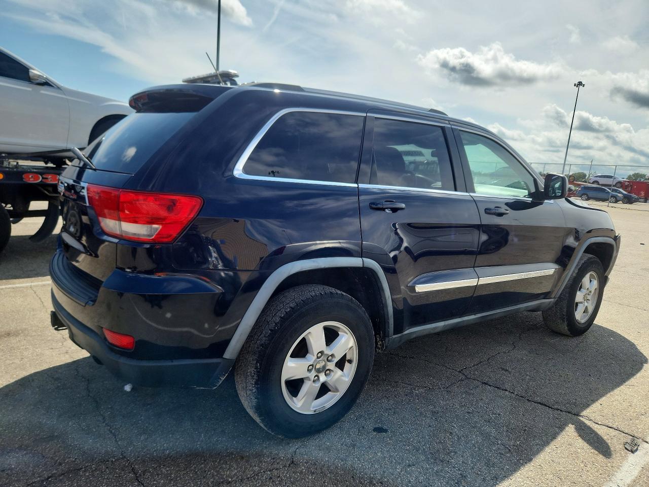2011 Jeep Grand Cherokee Laredo Blue vin: 1J4RR4GG9BC540787