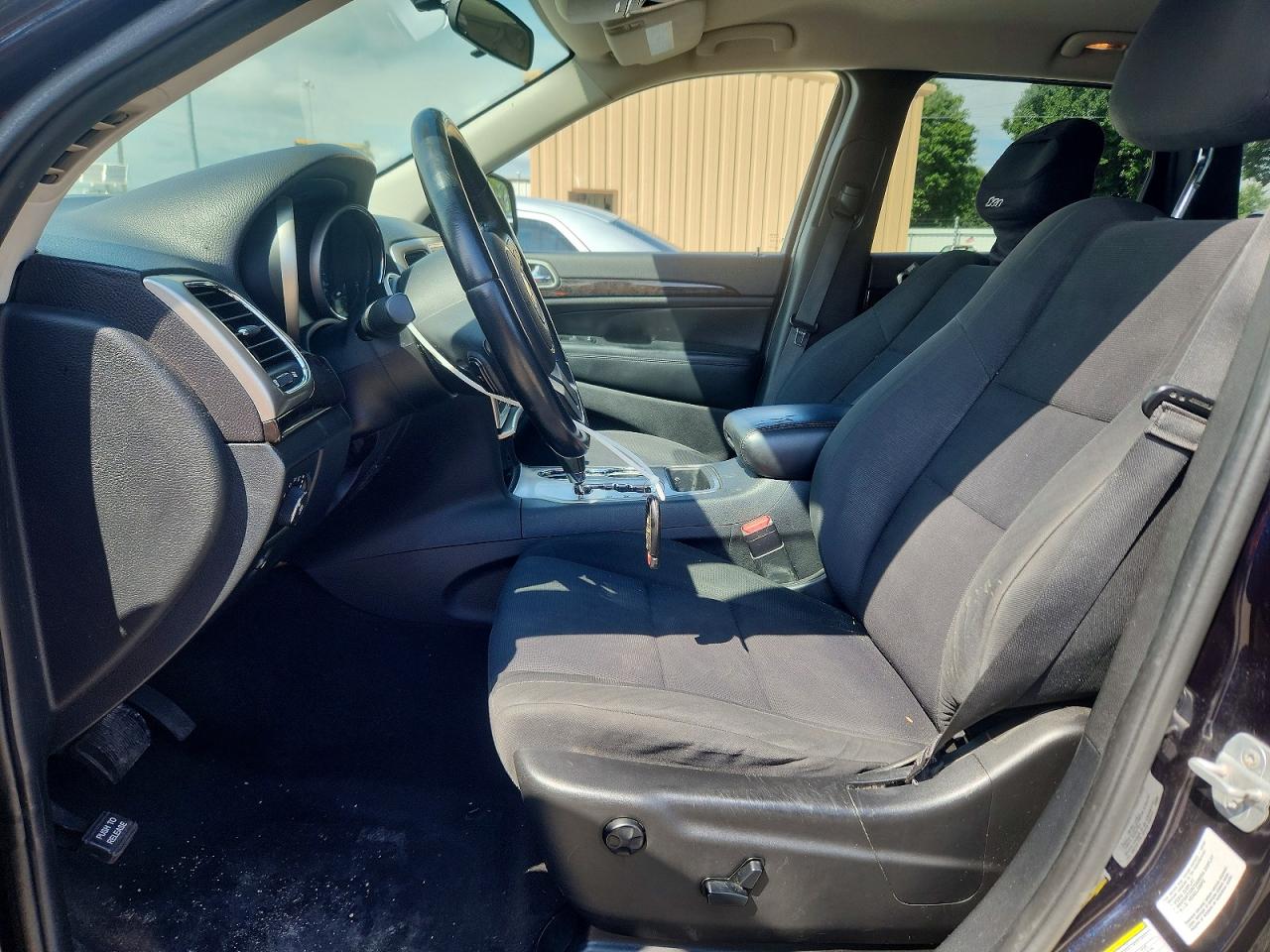 2011 Jeep Grand Cherokee Laredo Blue vin: 1J4RR4GG9BC540787