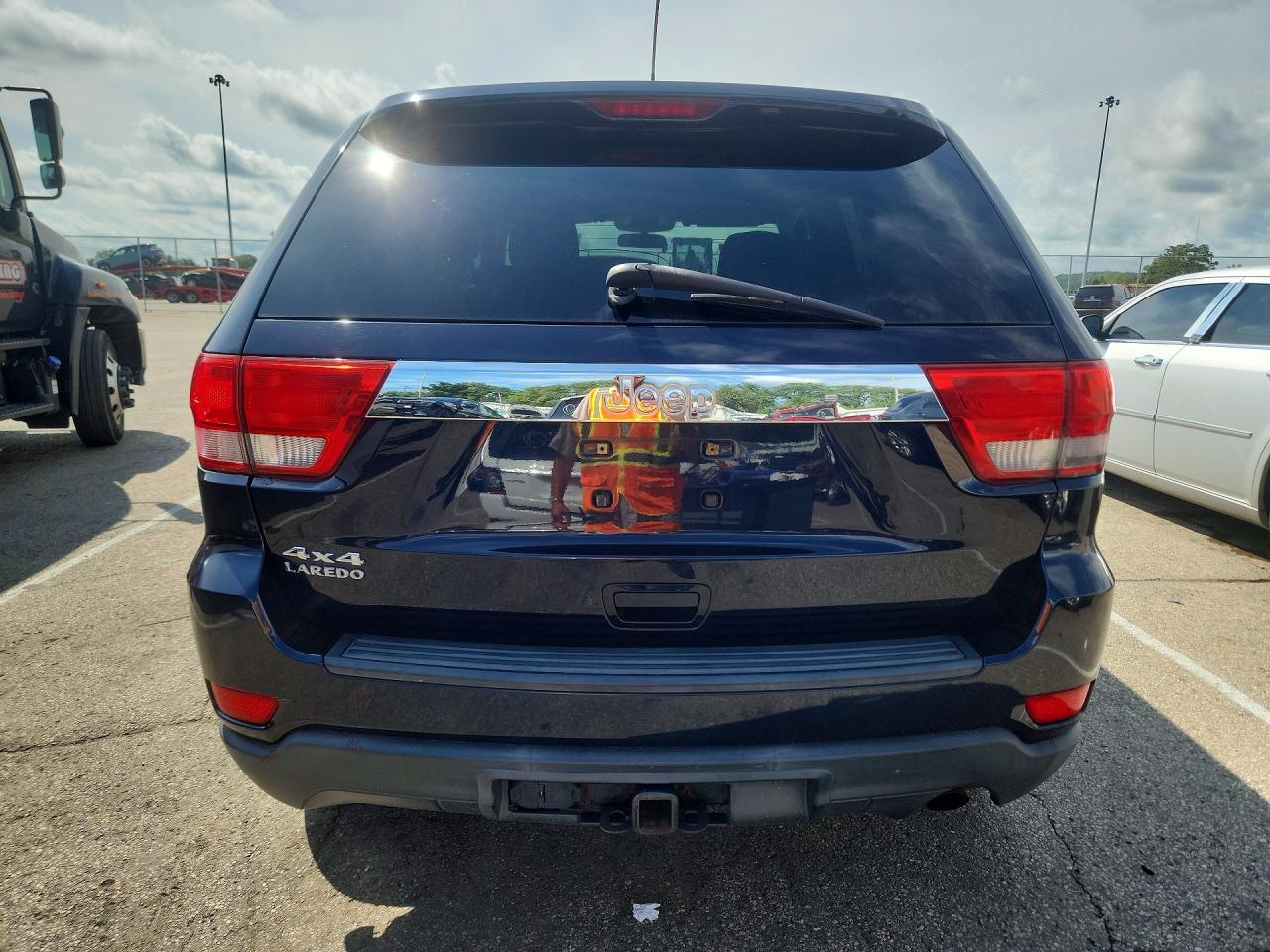 2011 Jeep Grand Cherokee Laredo Blue vin: 1J4RR4GG9BC540787