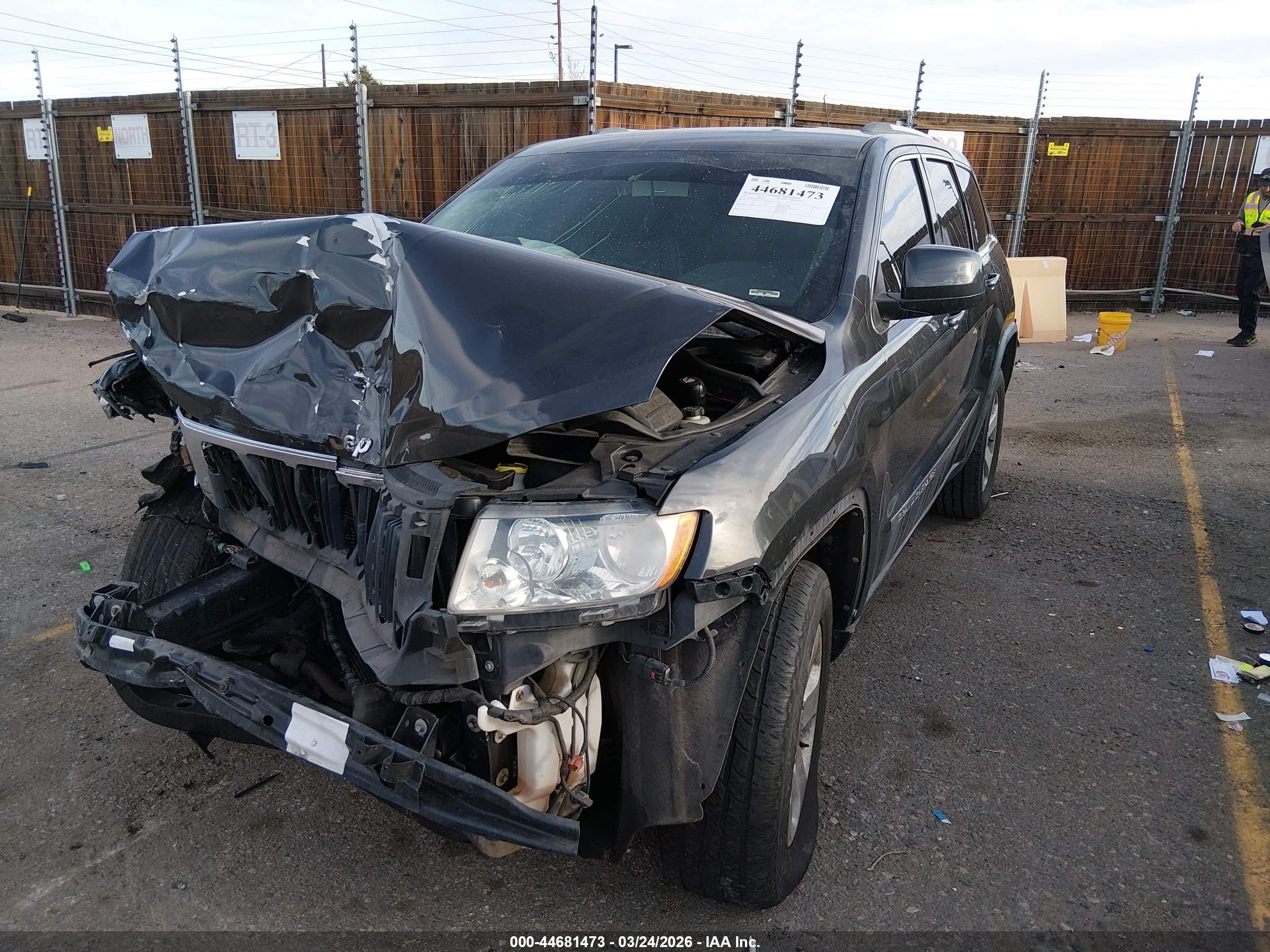 2011 Jeep Grand Cherokee Laredo Gray vin: 1J4RR4GG9BC544726