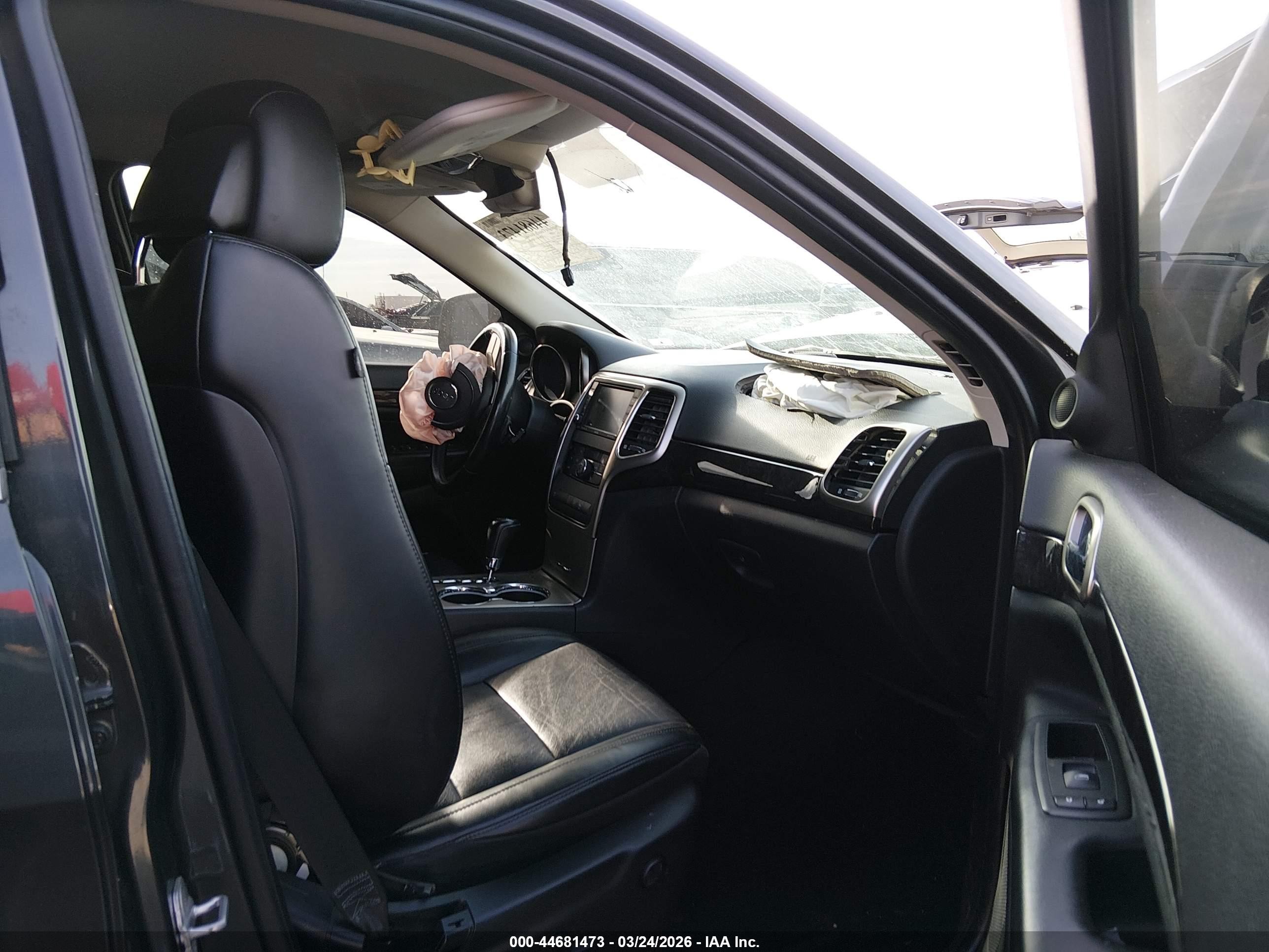 2011 Jeep Grand Cherokee Laredo Gray vin: 1J4RR4GG9BC544726