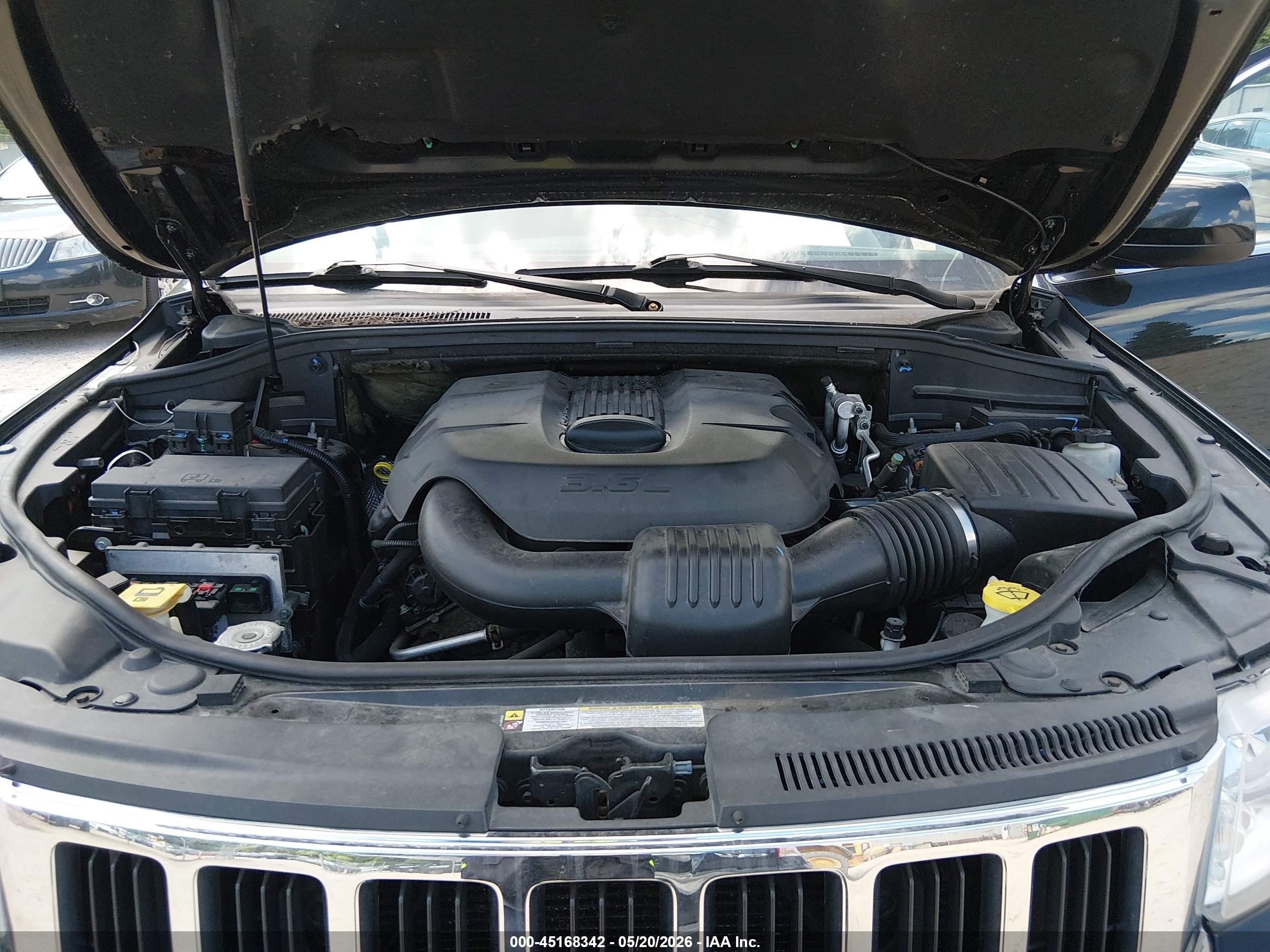 2011 Jeep Grand Cherokee Laredo Black vin: 1J4RR4GG9BC571196