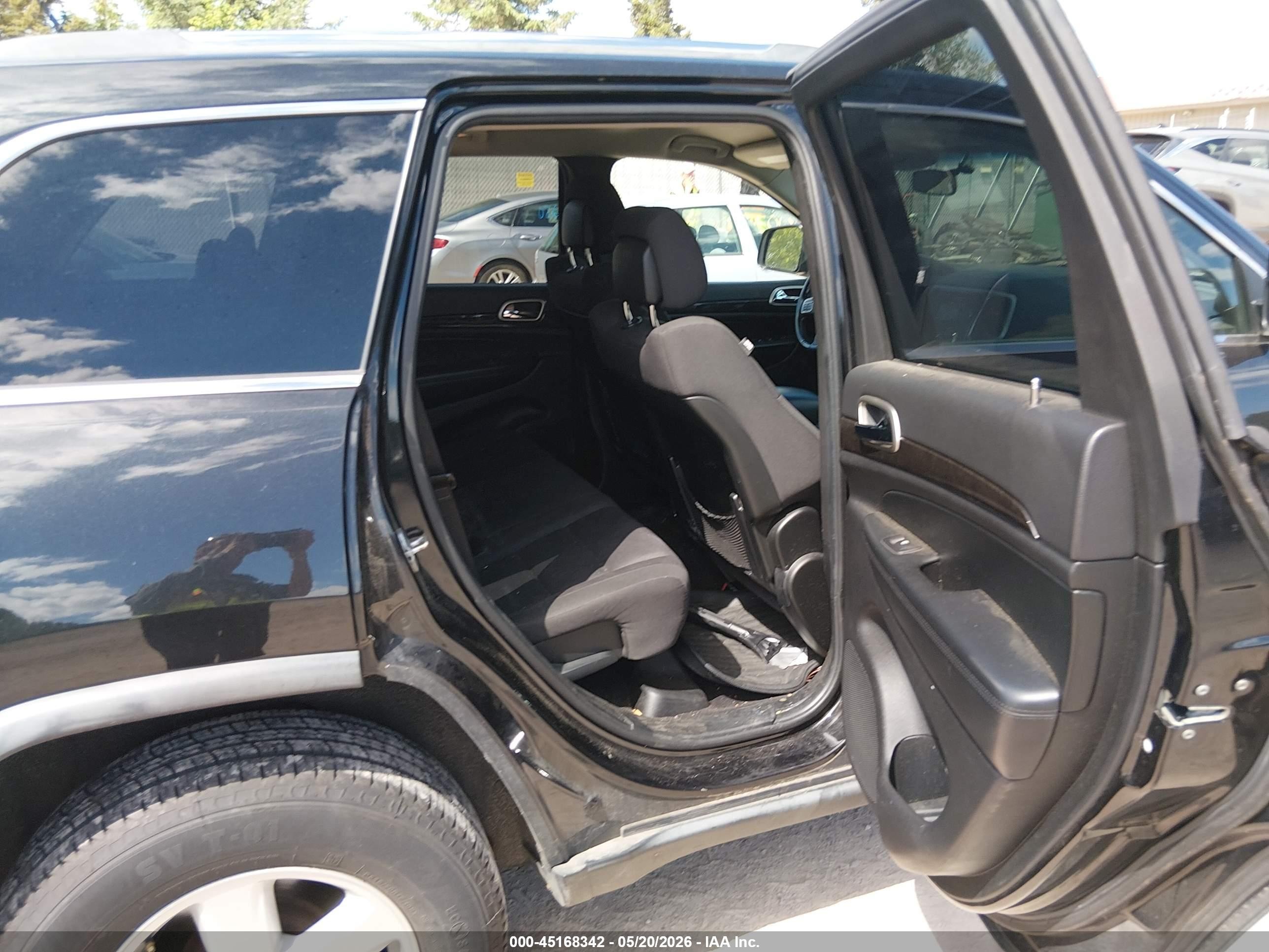 2011 Jeep Grand Cherokee Laredo Black vin: 1J4RR4GG9BC571196