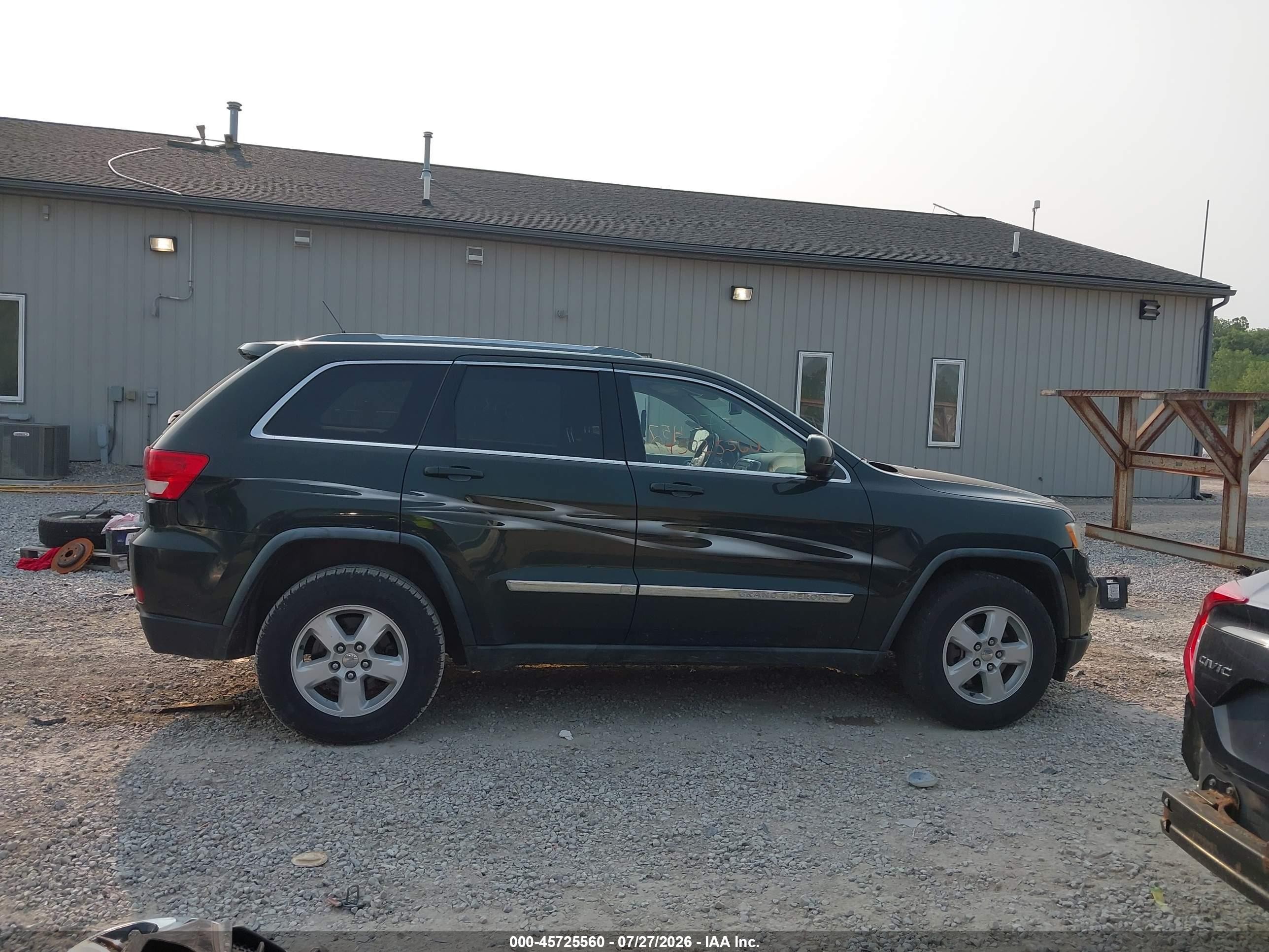 2011 Jeep Grand Cherokee Laredo Green vin: 1J4RR4GG9BC575944