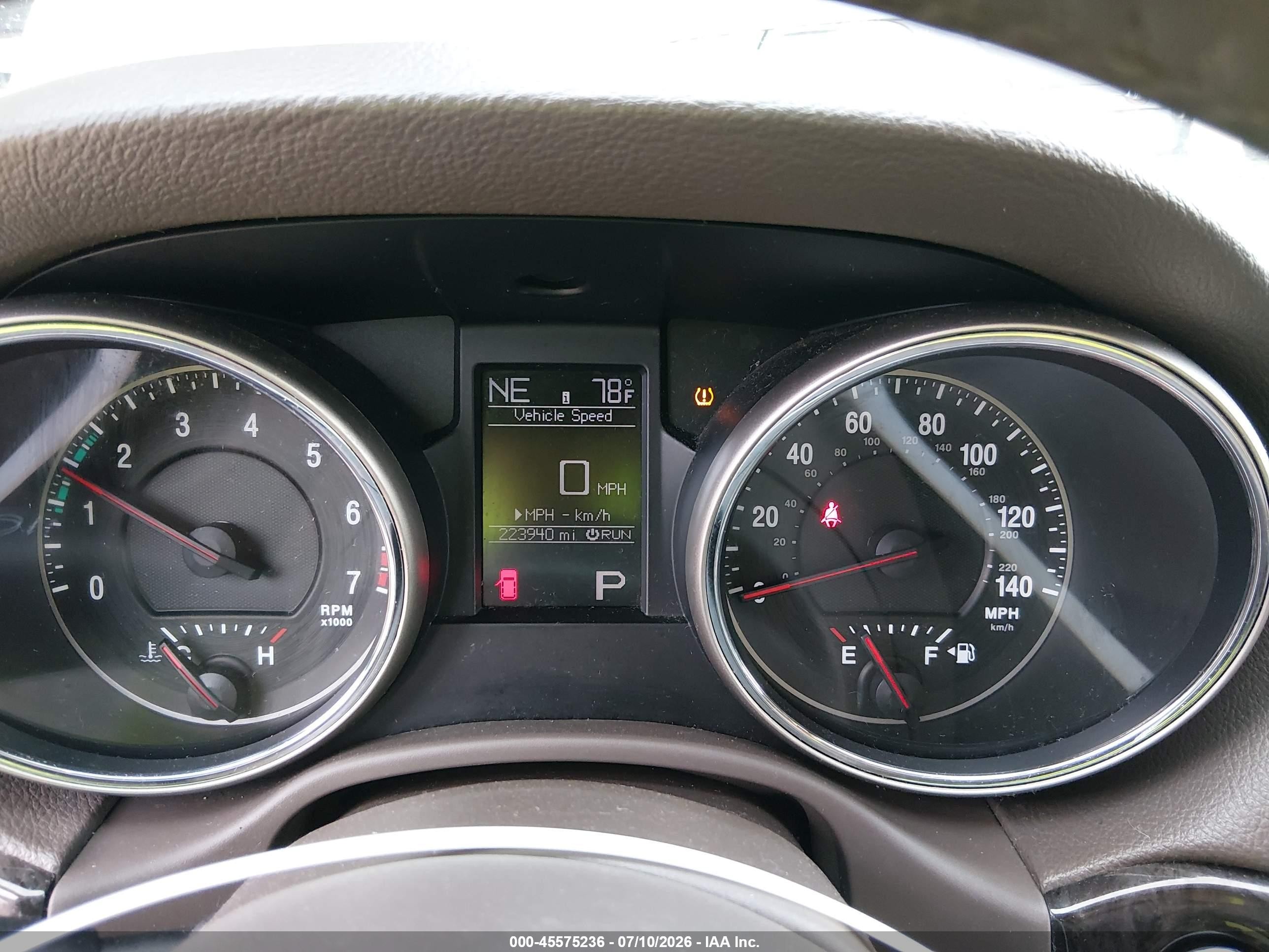 2011 Jeep Grand Cherokee Laredo Gray vin: 1J4RR4GG9BC576849