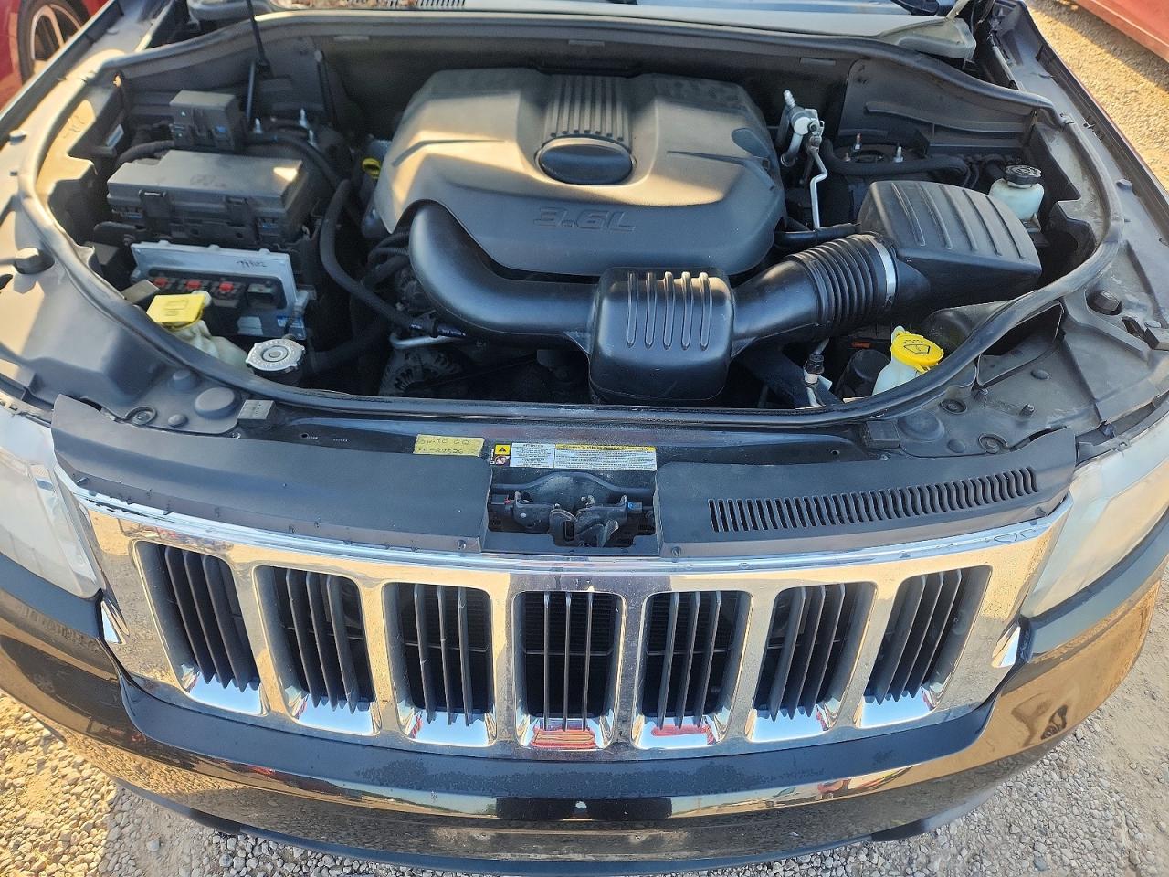 2011 Jeep Grand Cherokee Laredo Black vin: 1J4RR4GG9BC609333